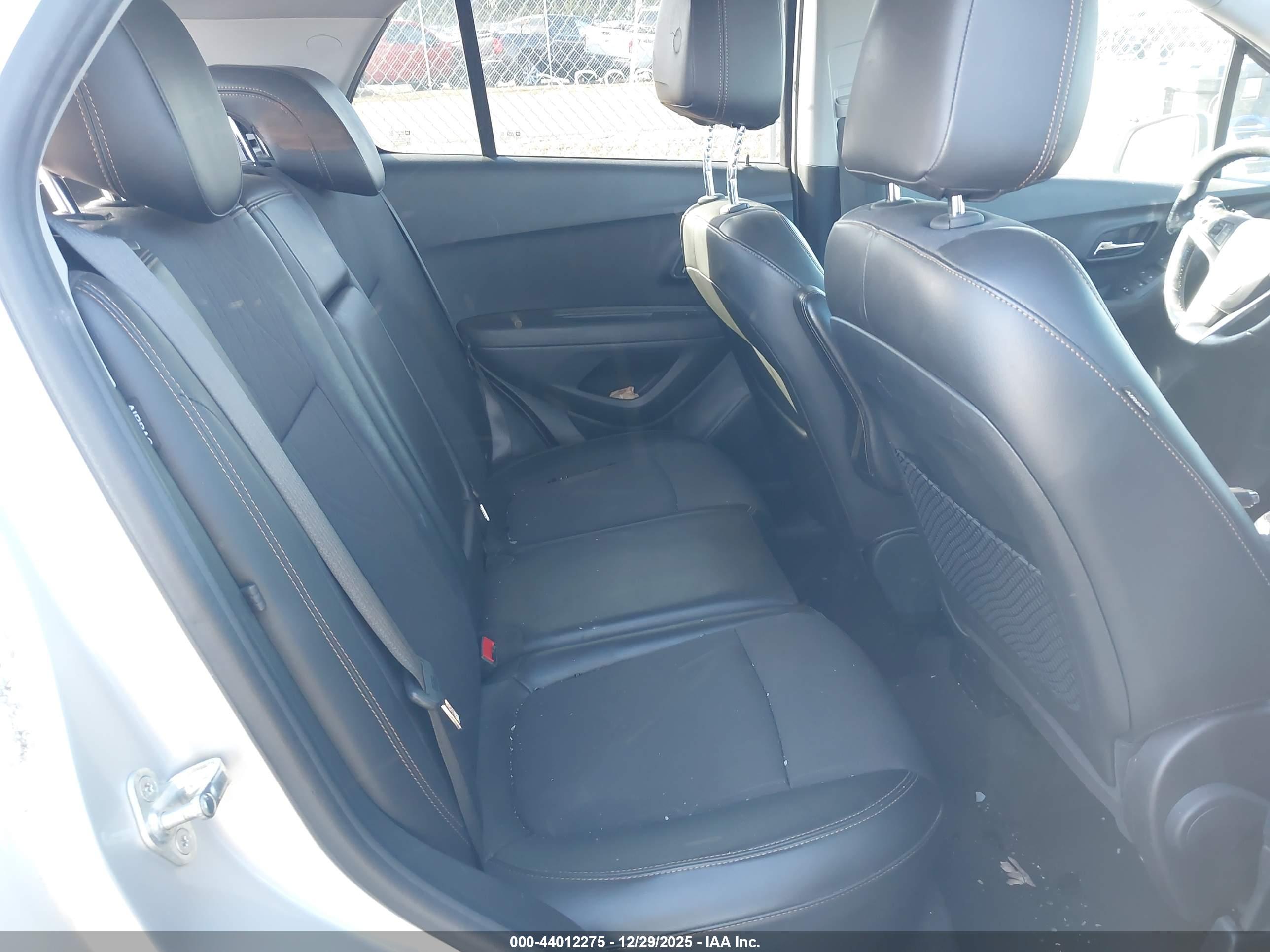 CHEVROLET TRAX image 8