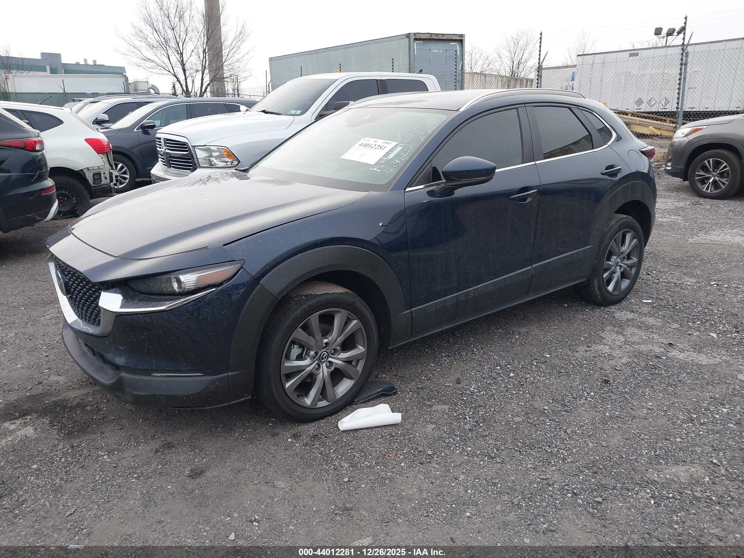 MAZDA CX-30 image 2