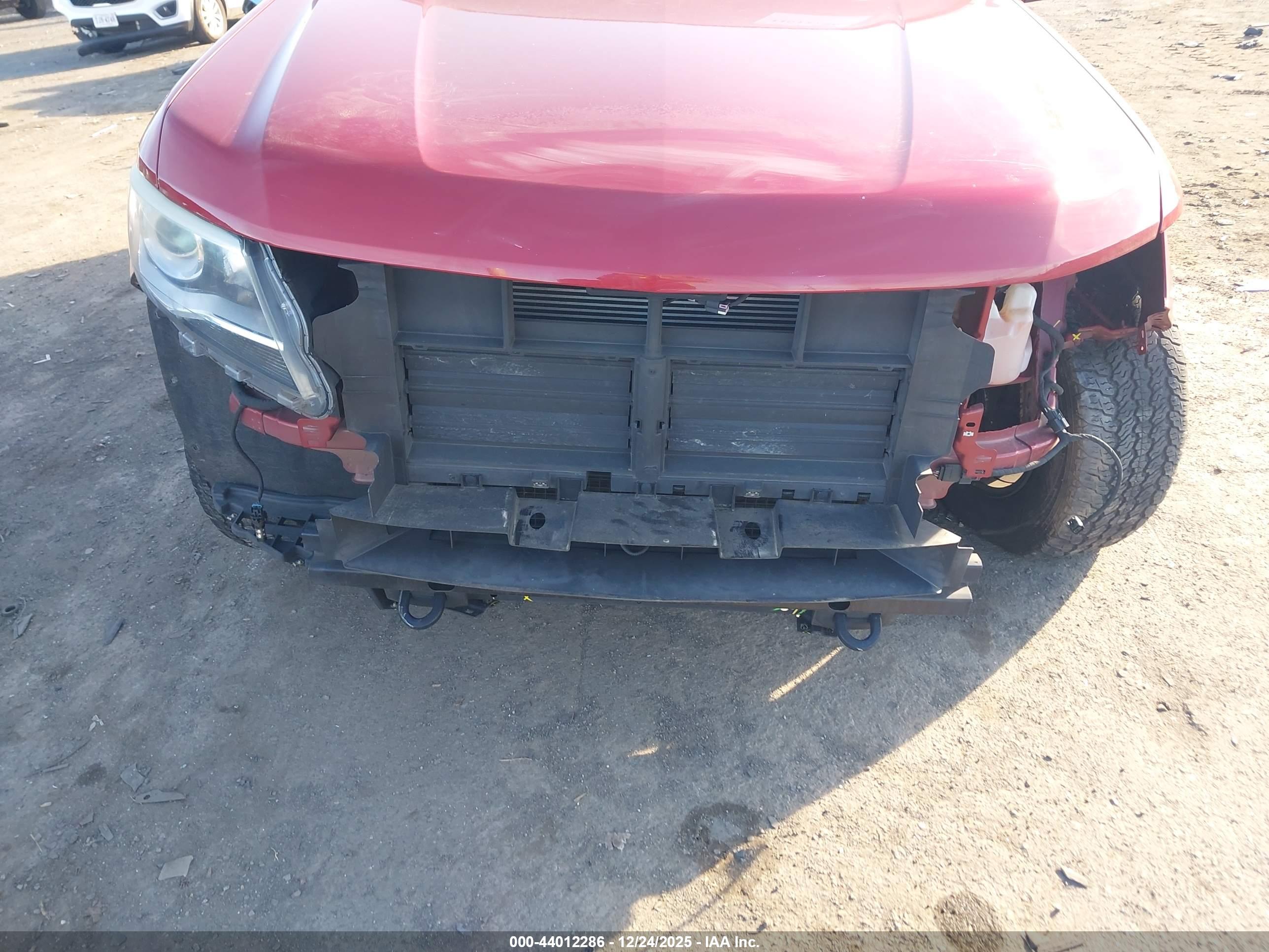 CHEVROLET COLORADO image 6