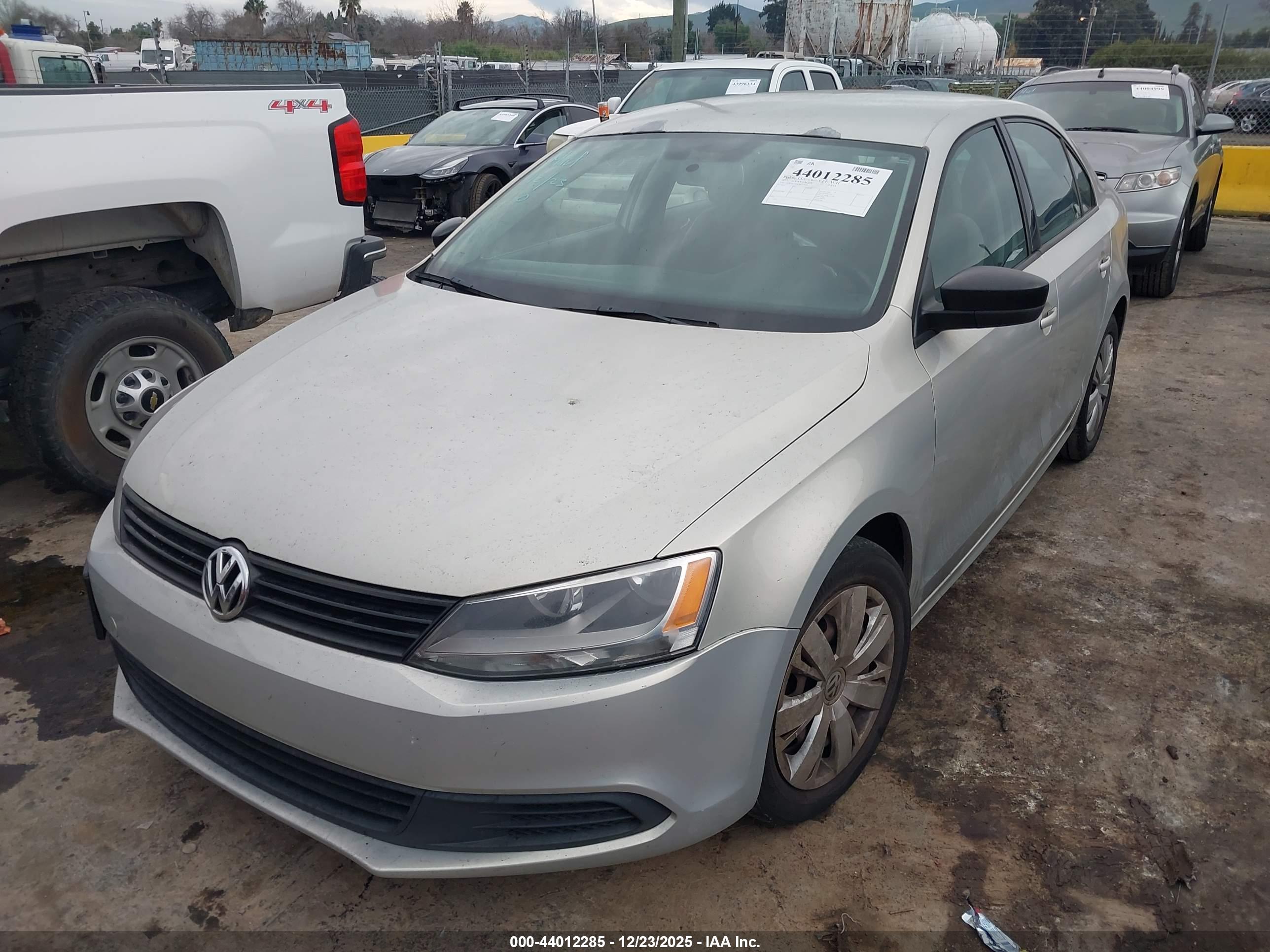 VOLKSWAGEN JETTA image 6
