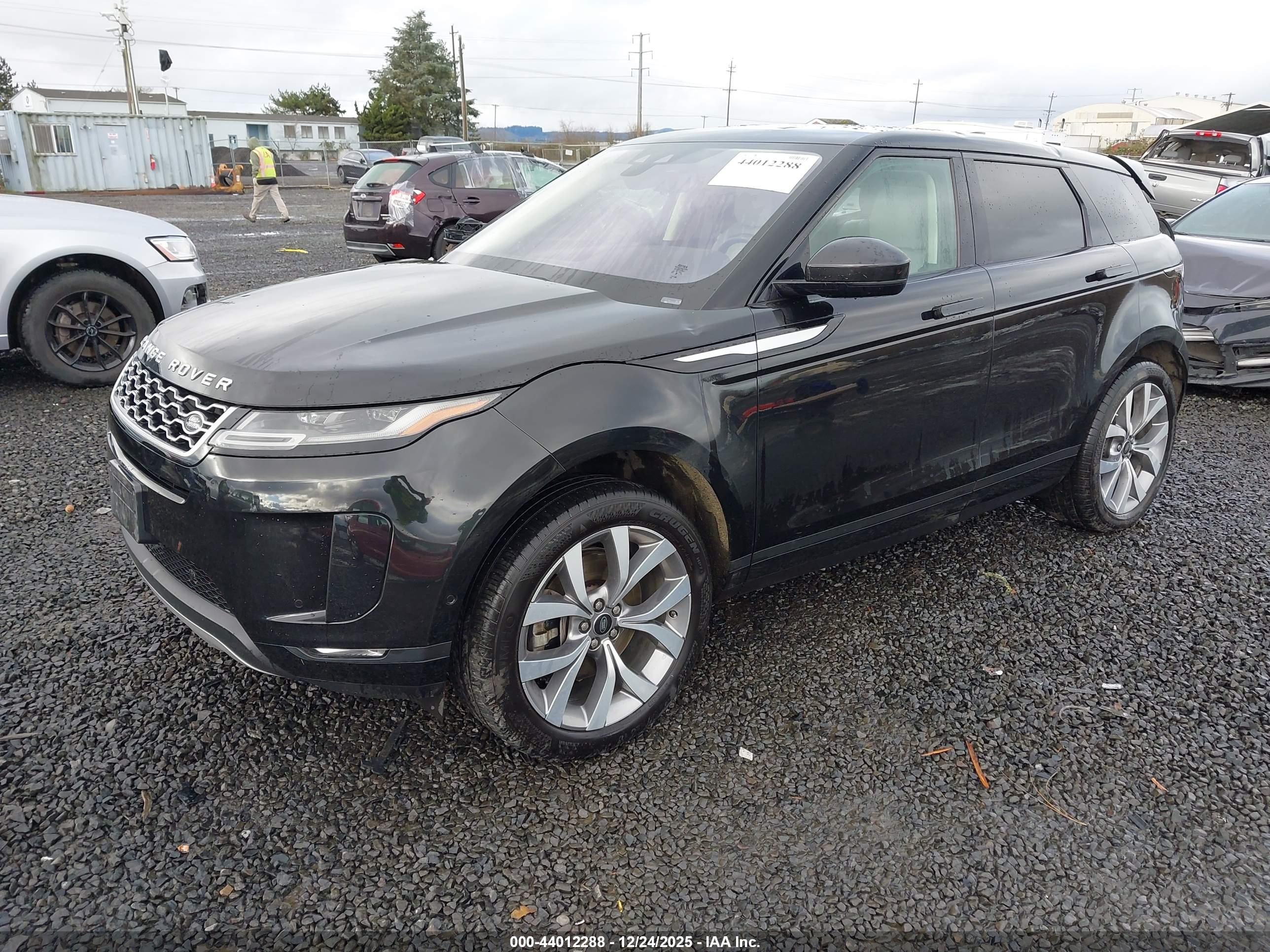 LAND ROVER image 2