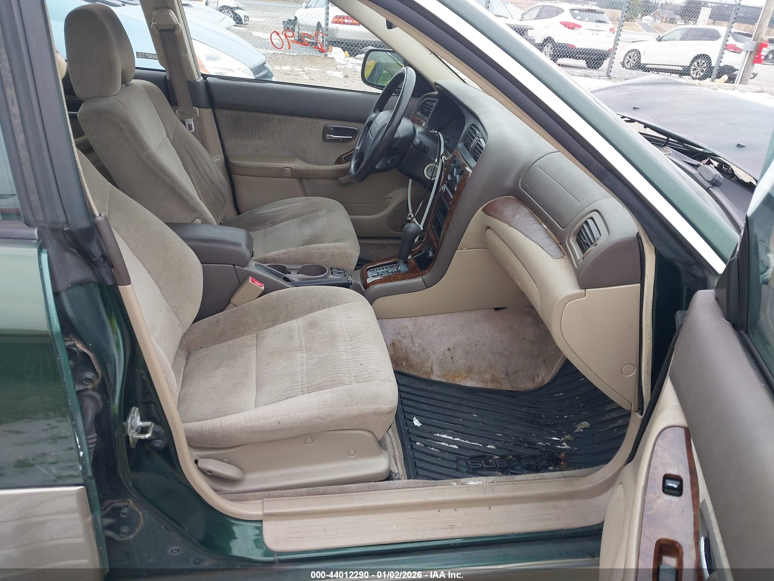 SUBARU OUTBACK image 5