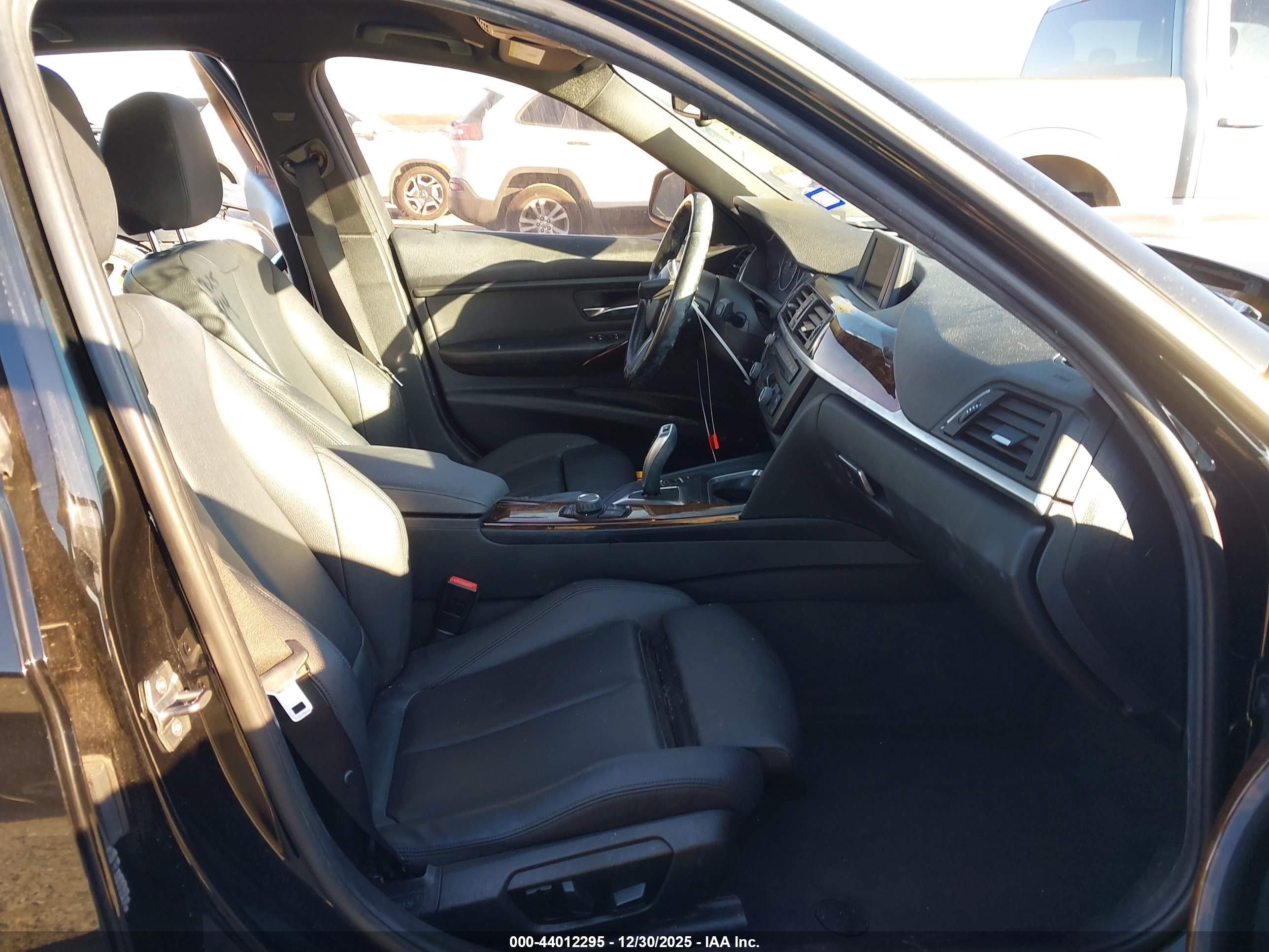 BMW 320I image 5