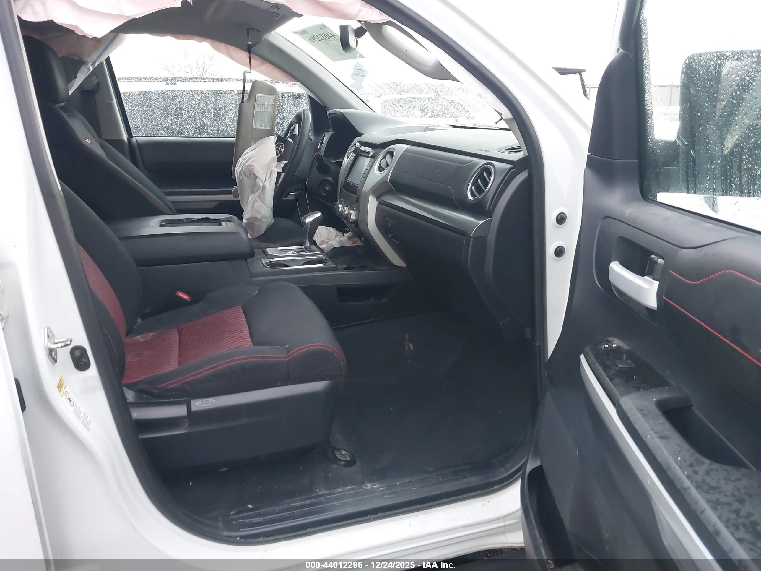TOYOTA TUNDRA image 5