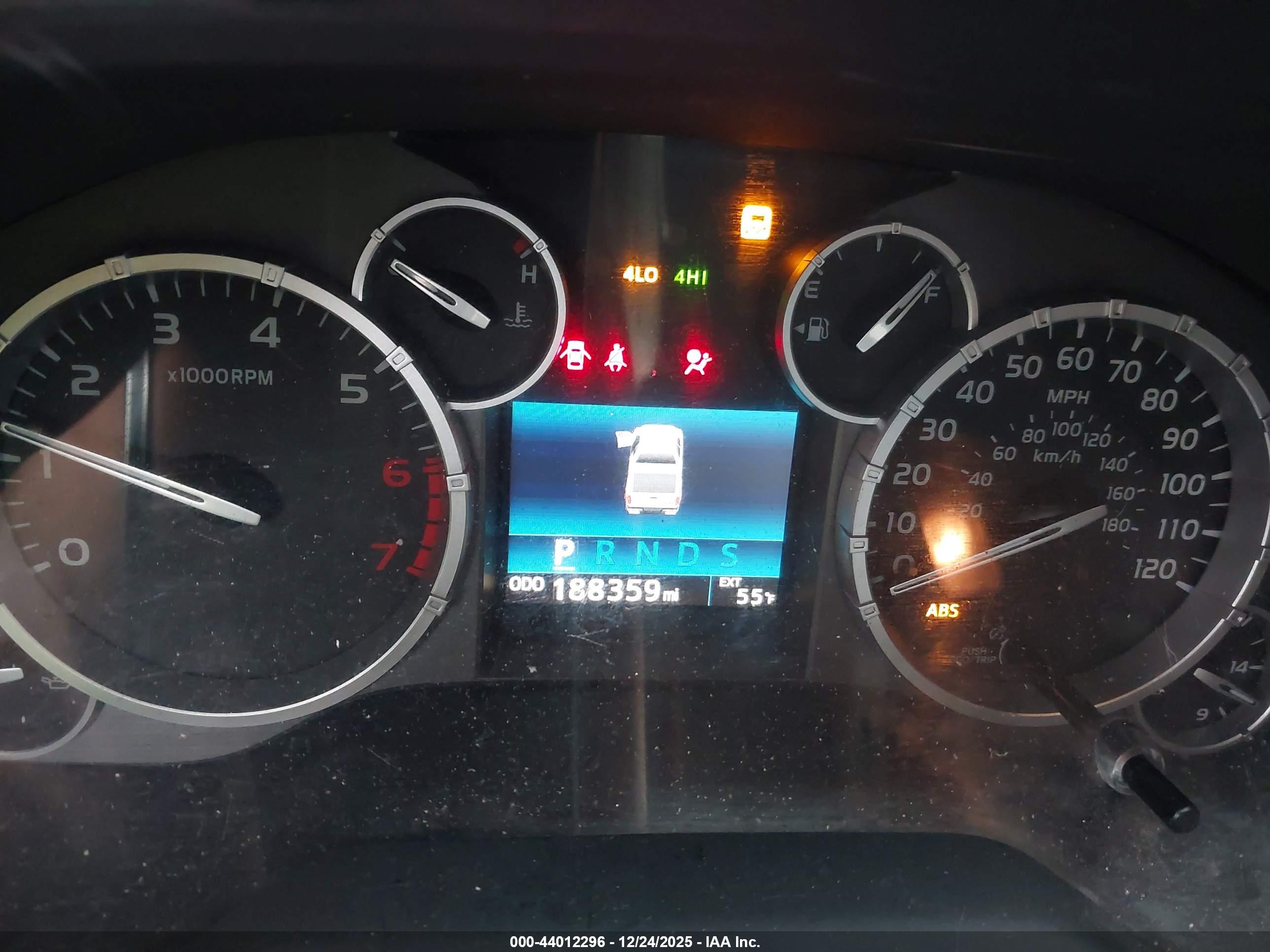 TOYOTA TUNDRA image 7