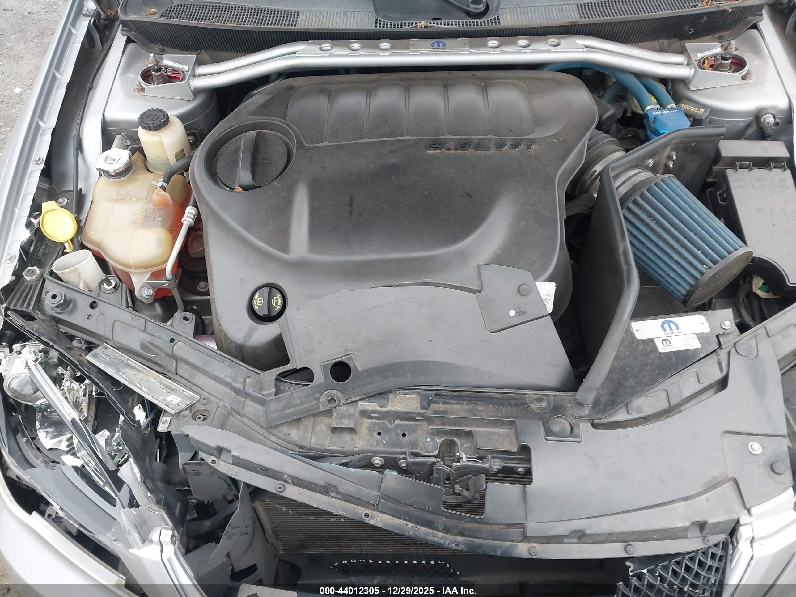 CHRYSLER 200 image 10