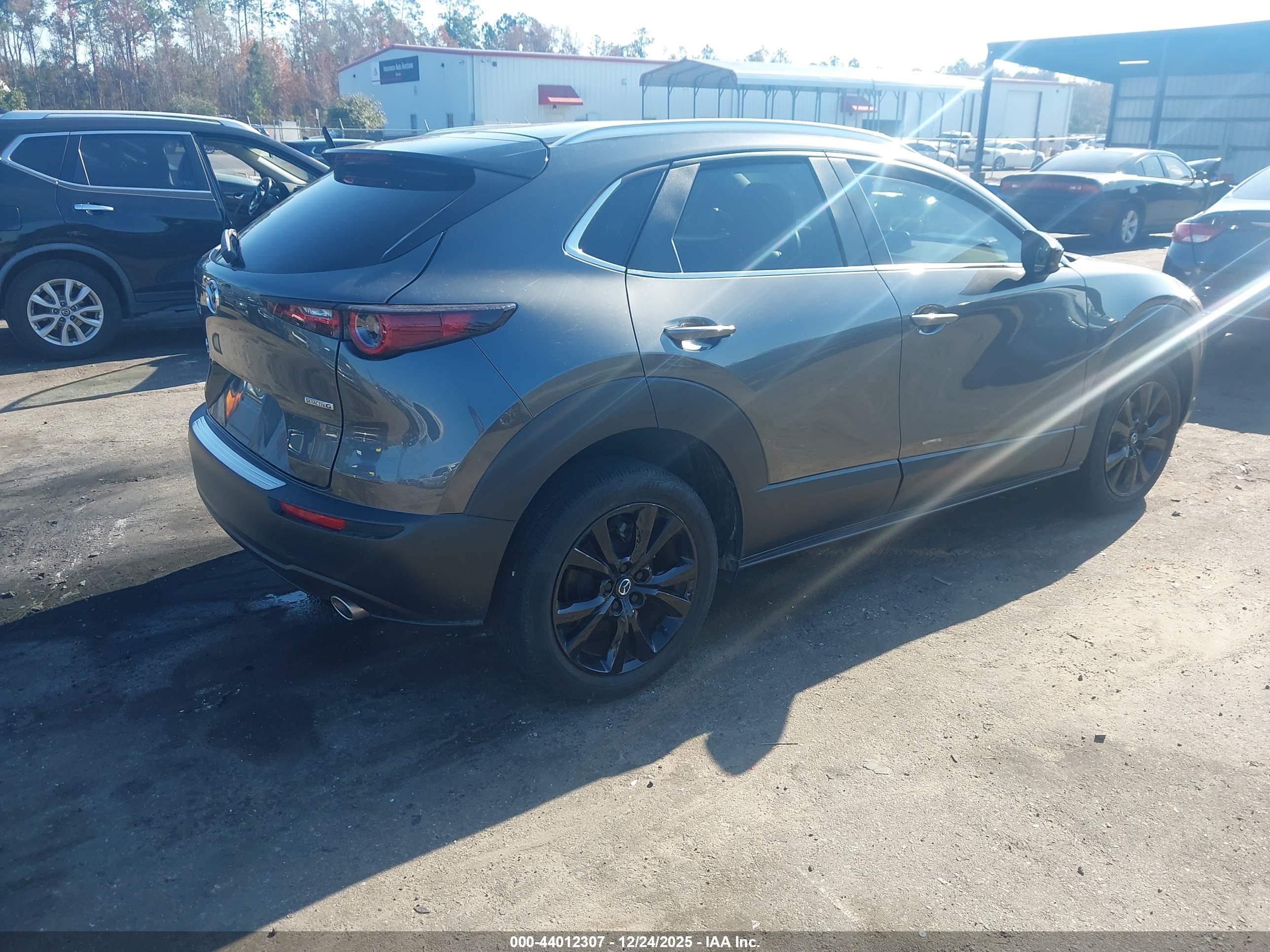 MAZDA CX-30 image 4