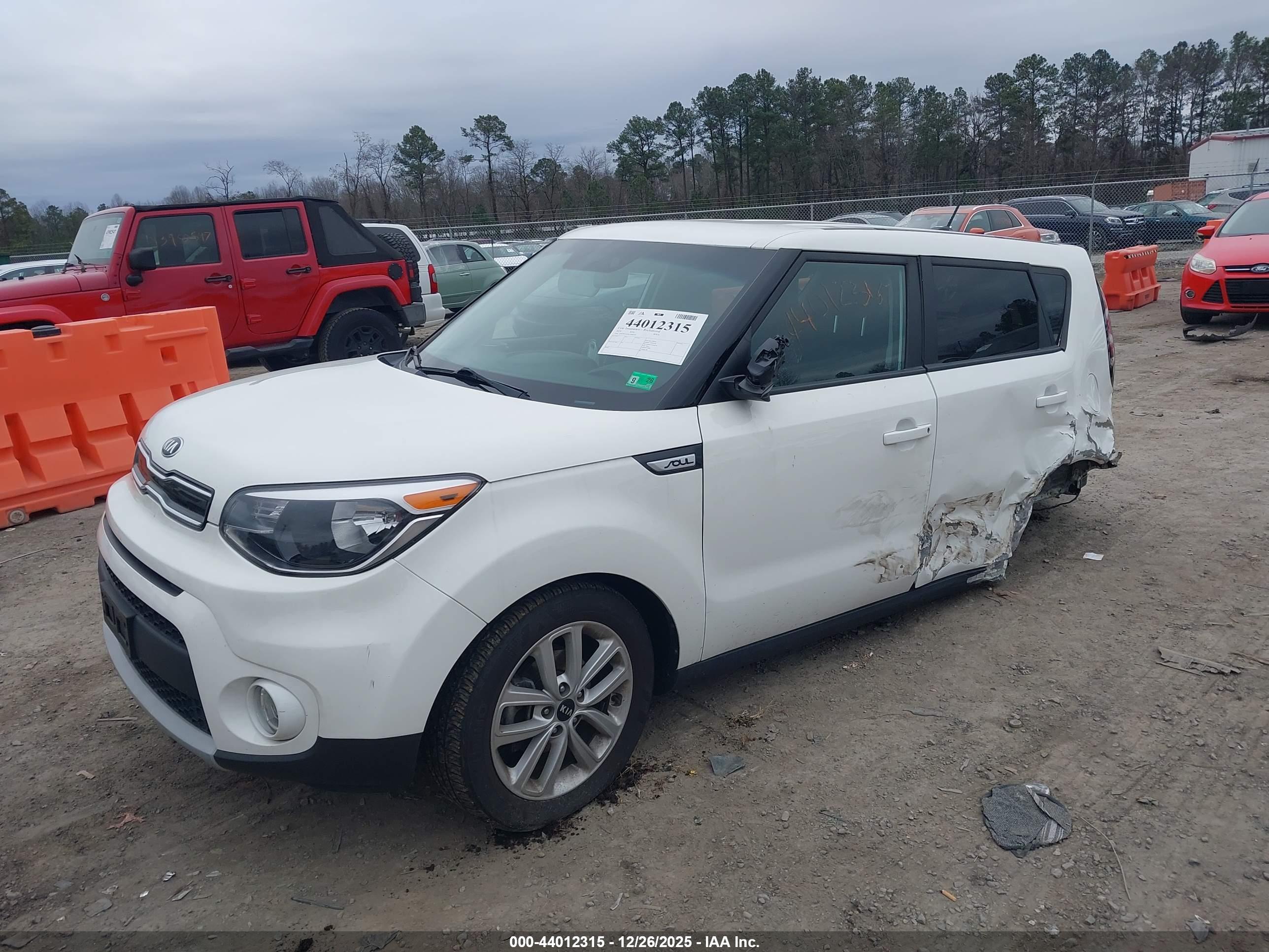 KIA SOUL image 2