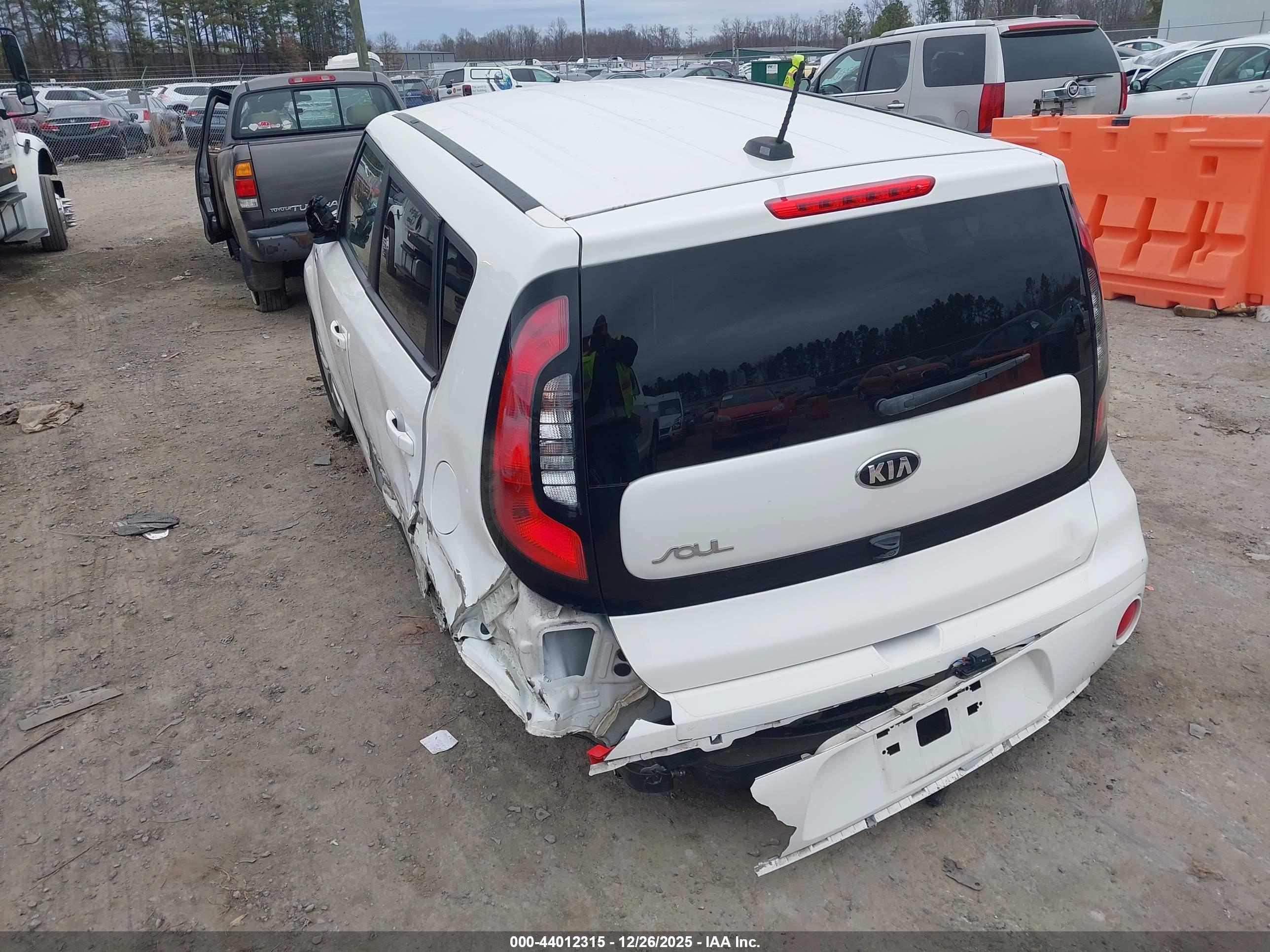 KIA SOUL image 6