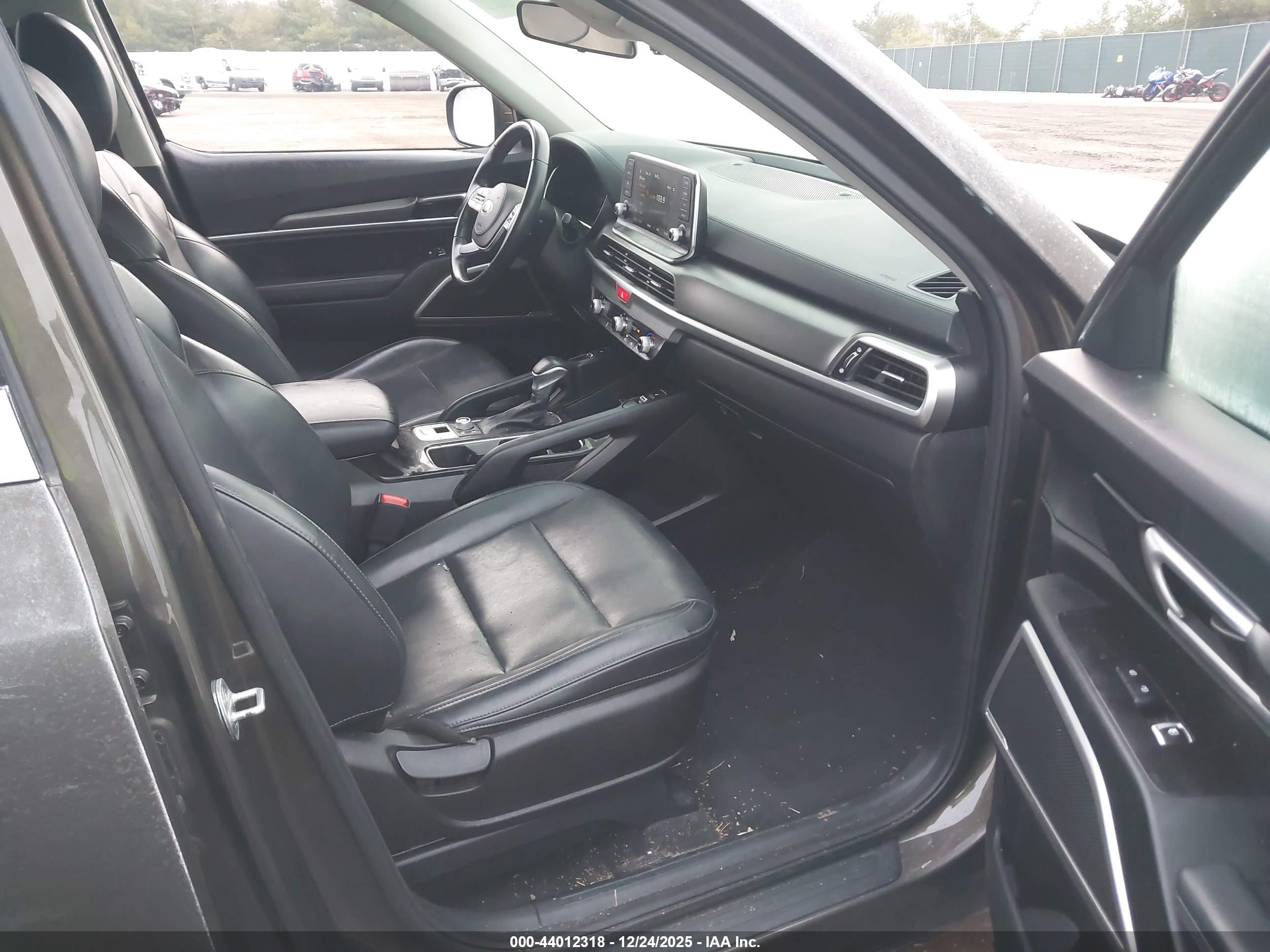 KIA TELLURIDE image 5