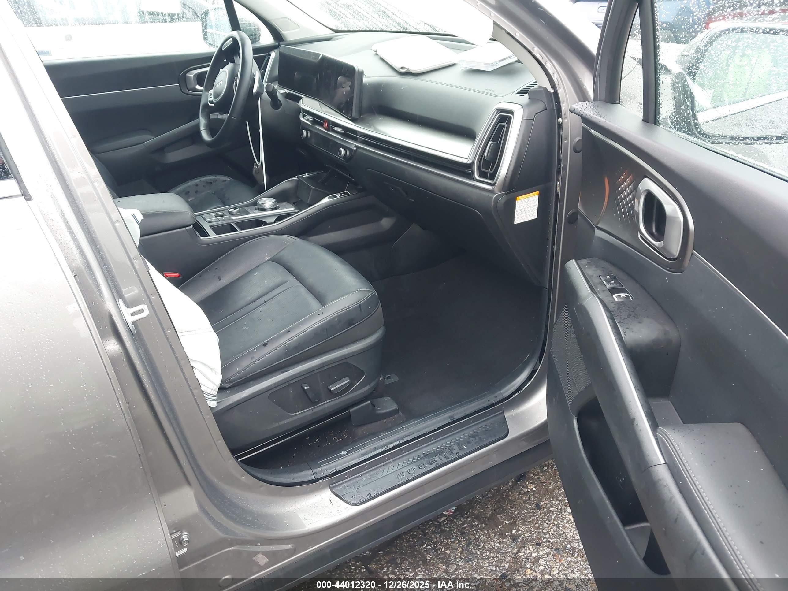 KIA SORENTO image 5