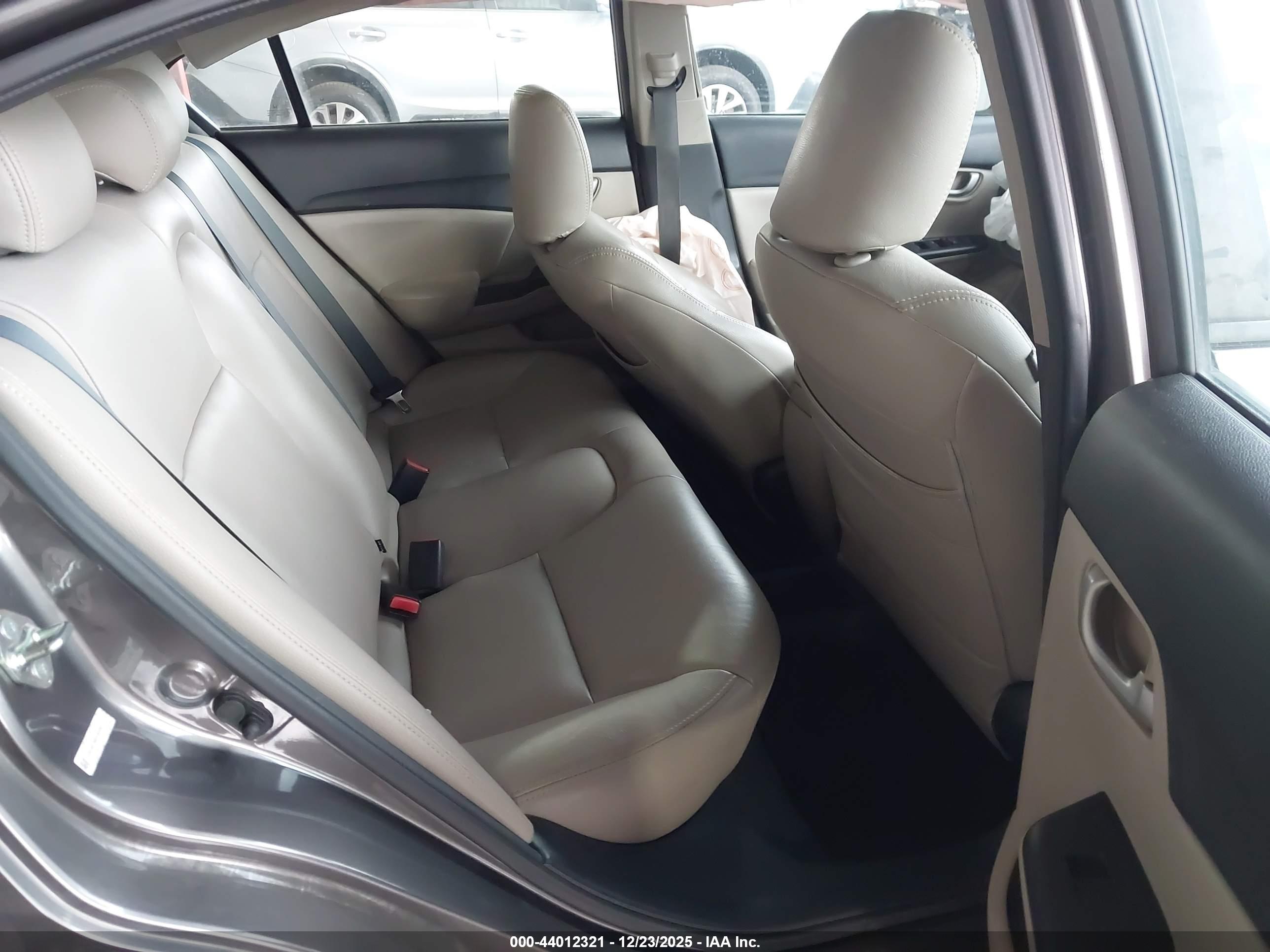 HONDA CIVIC image 8