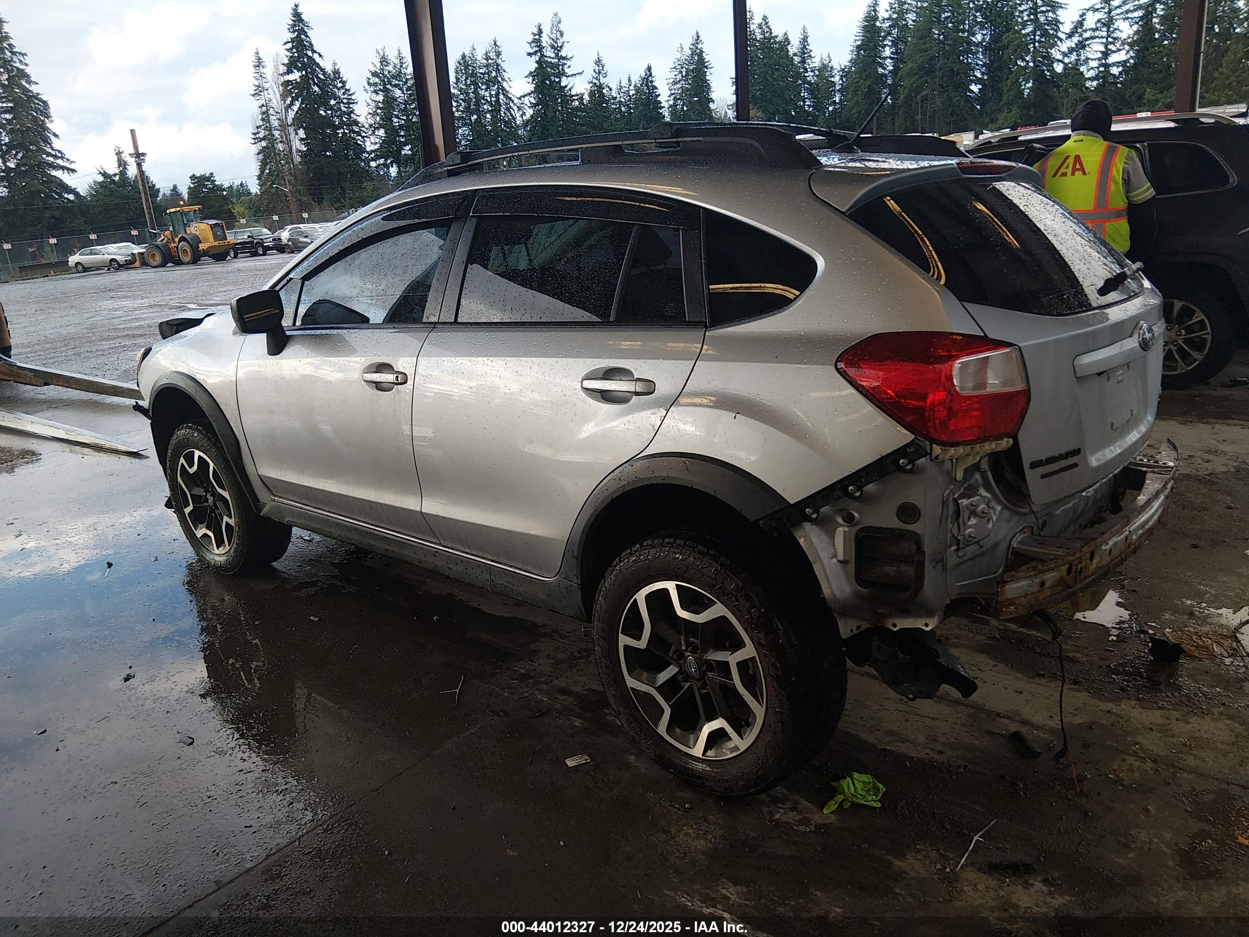 SUBARU CROSSTREK image 3