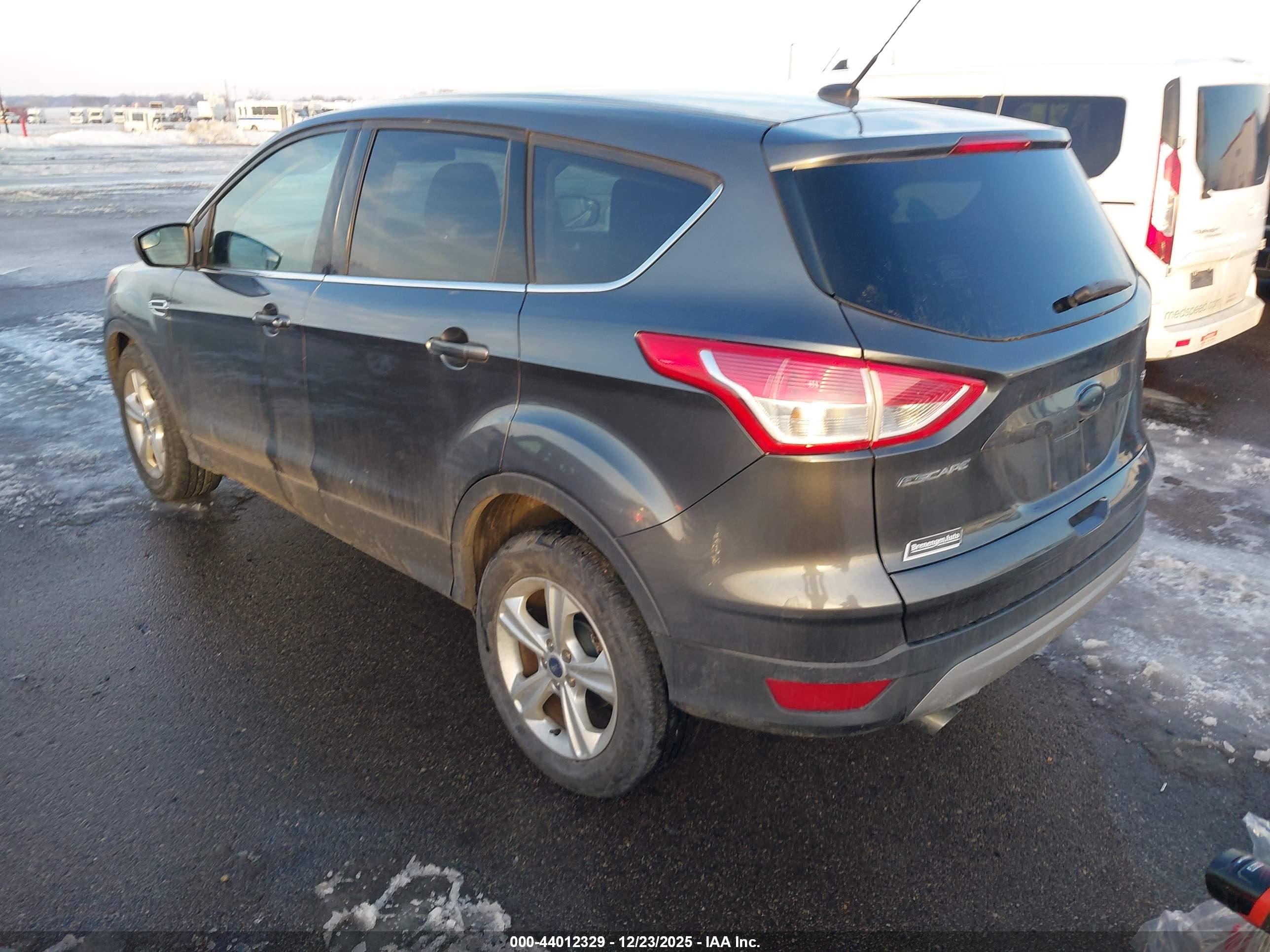 FORD ESCAPE image 3