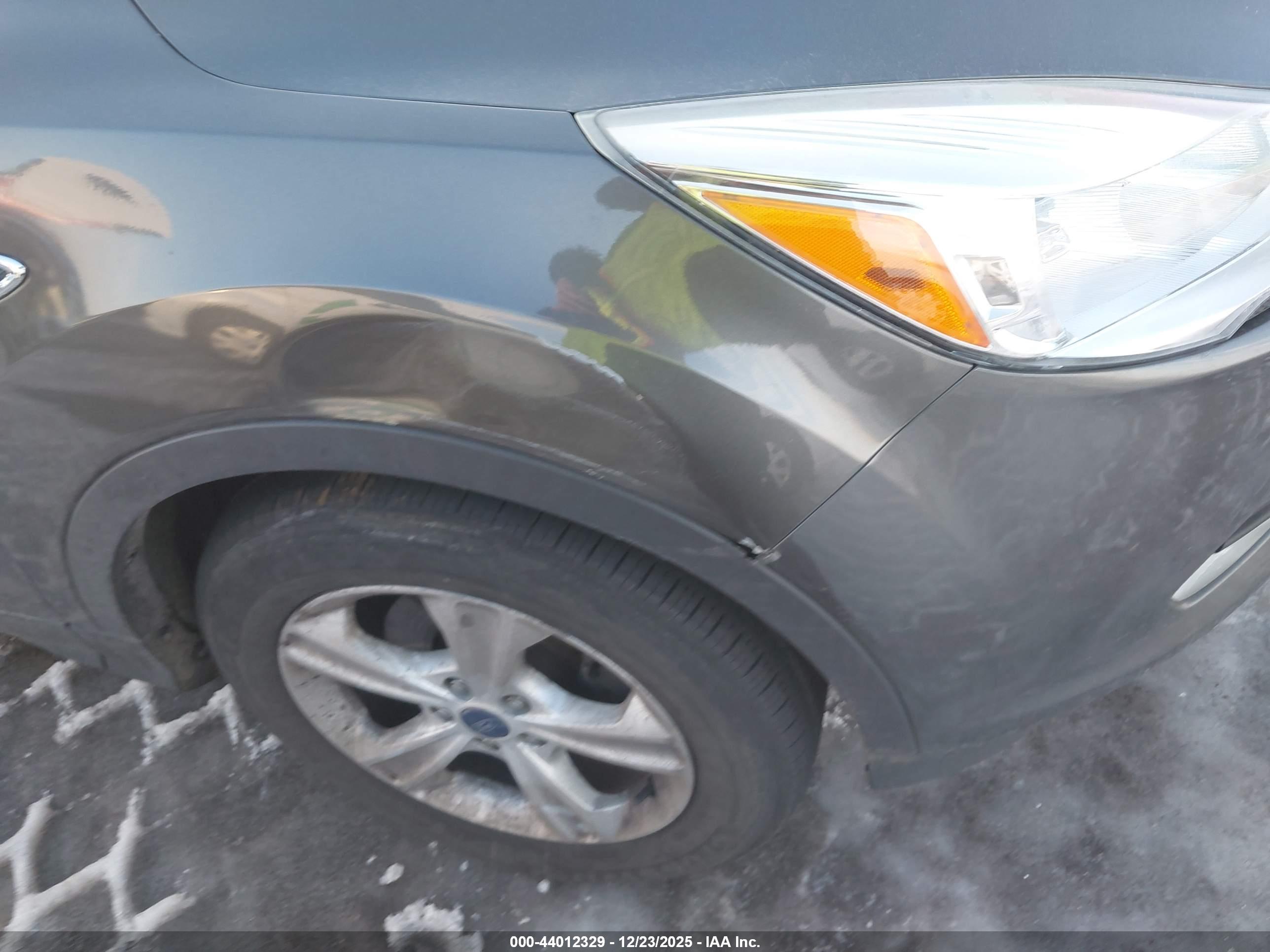 FORD ESCAPE image 6