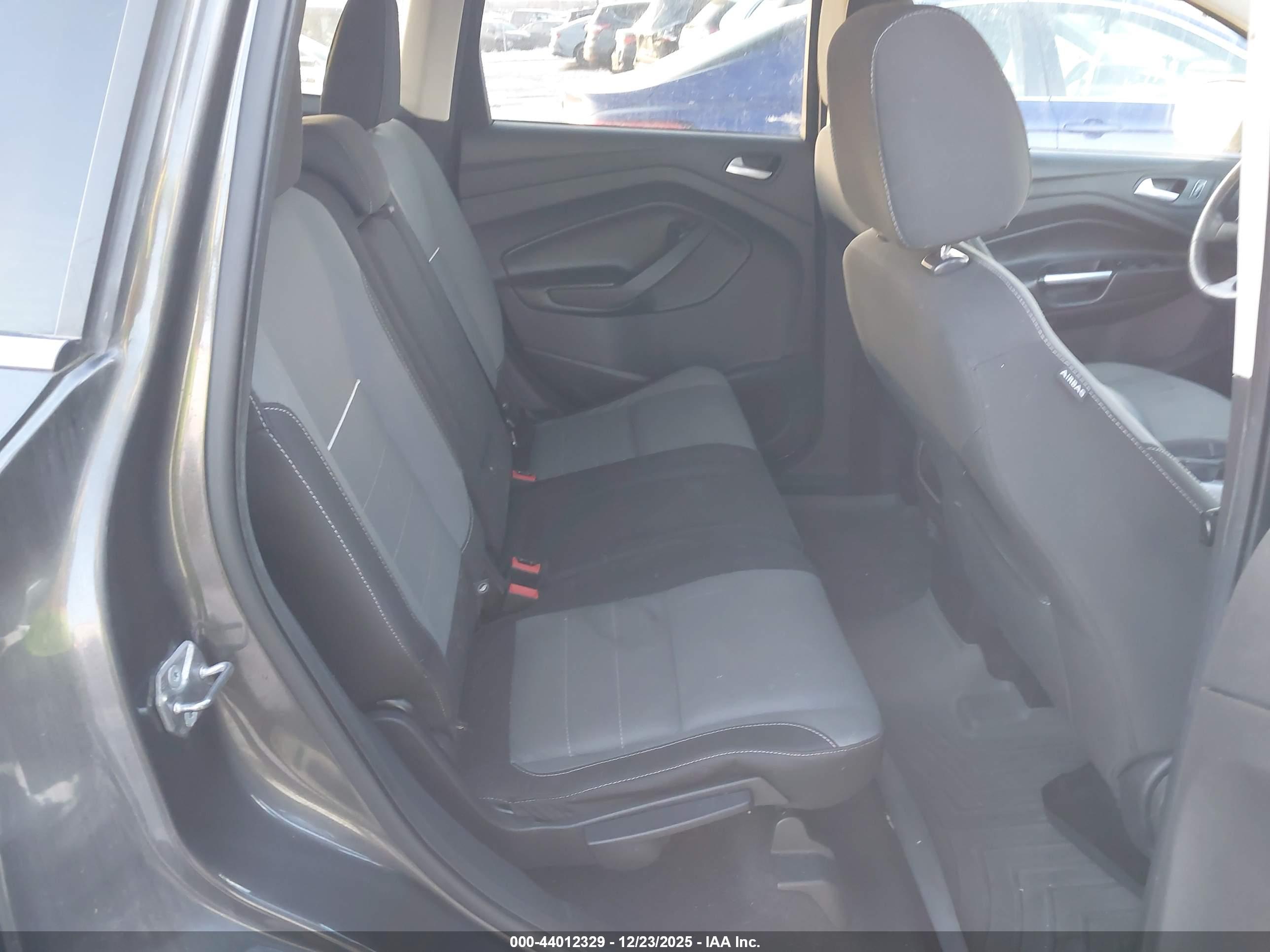 FORD ESCAPE image 8