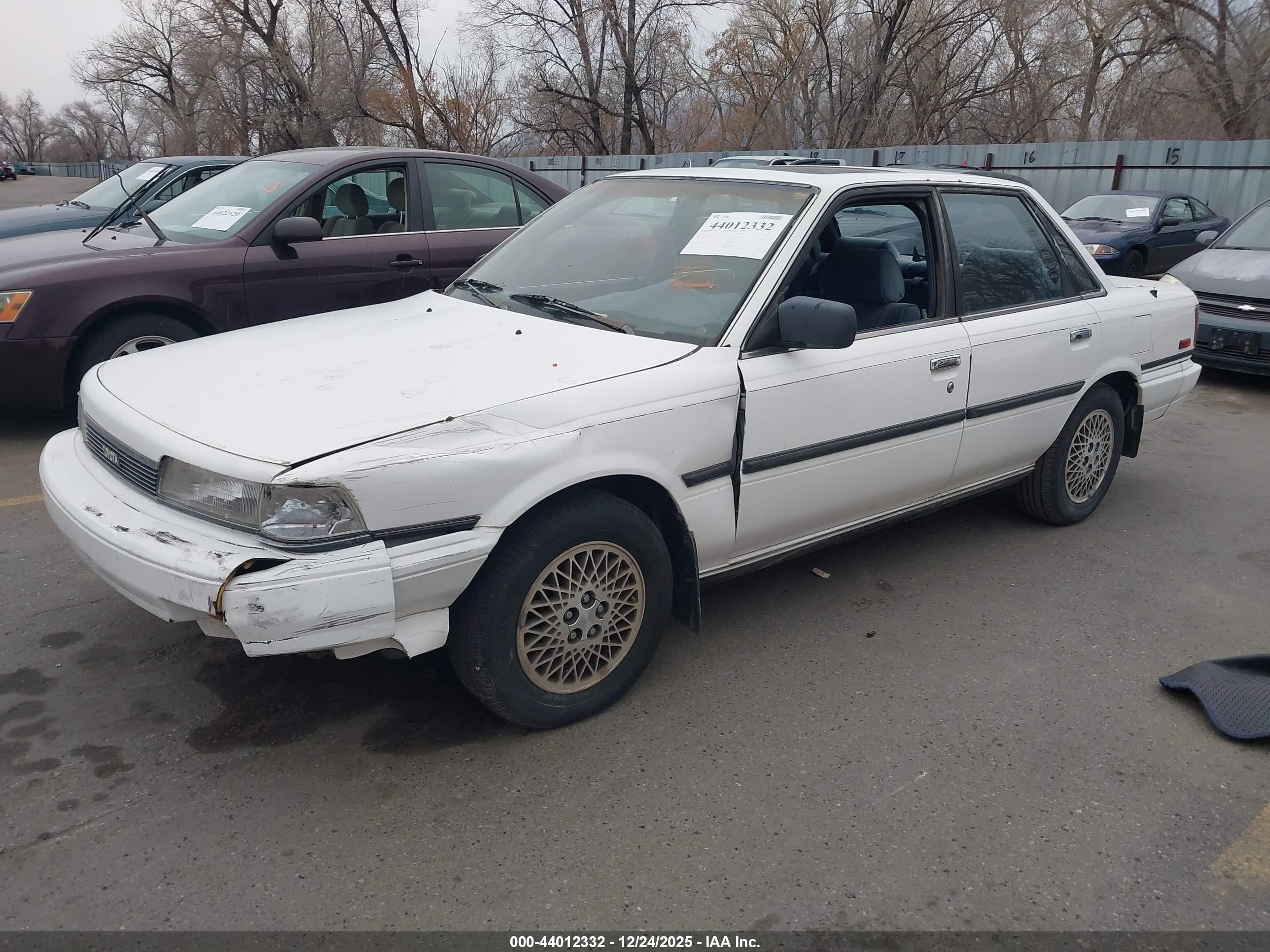 TOYOTA CAMRY image 2