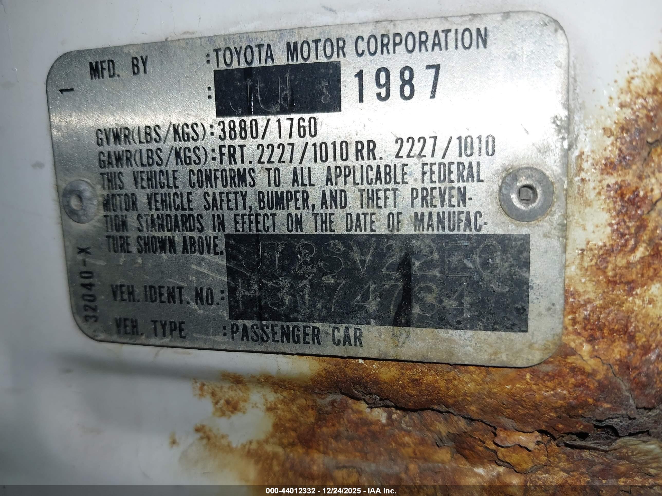 TOYOTA CAMRY image 9