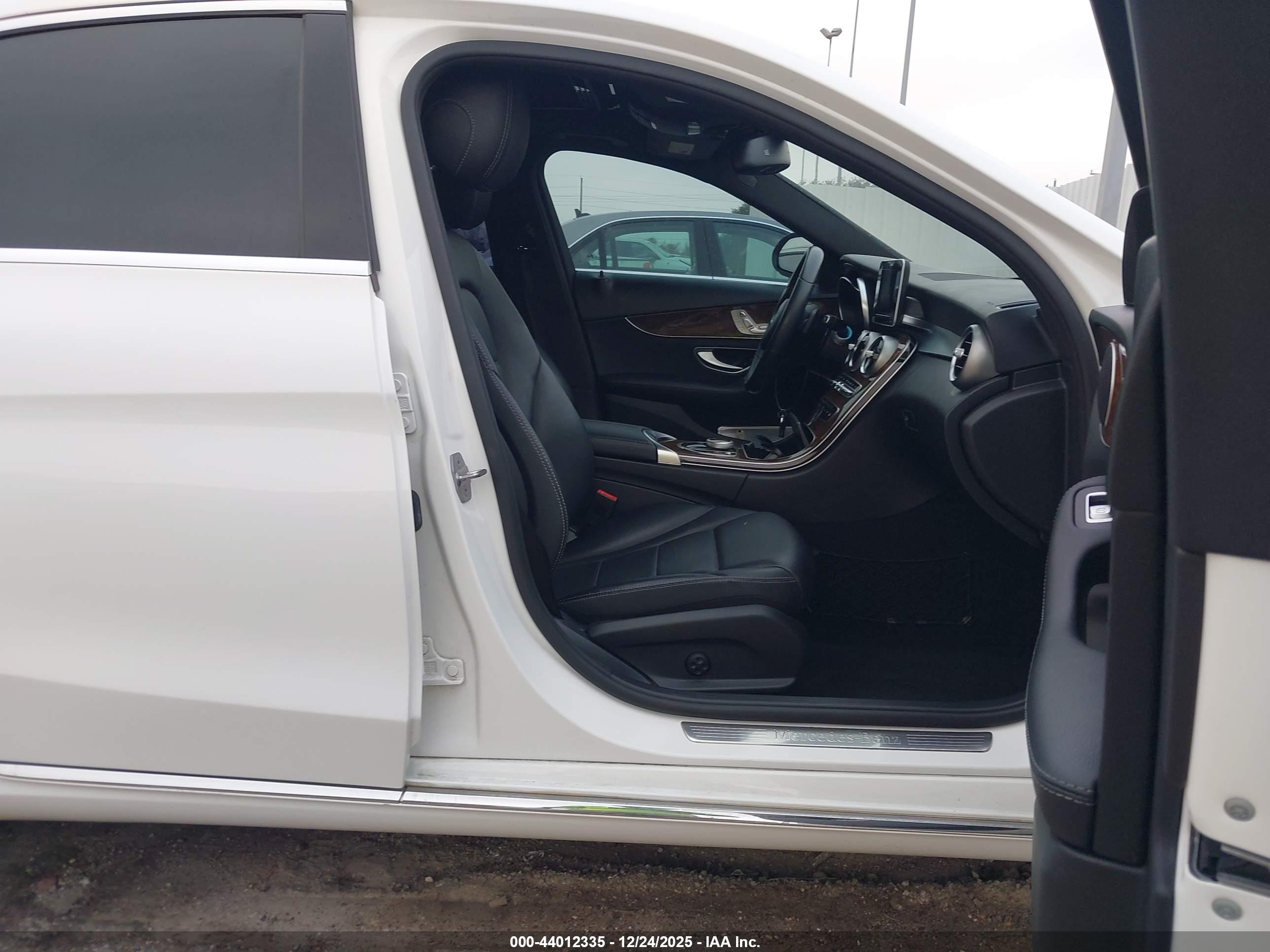 MERCEDES-BENZ C image 5