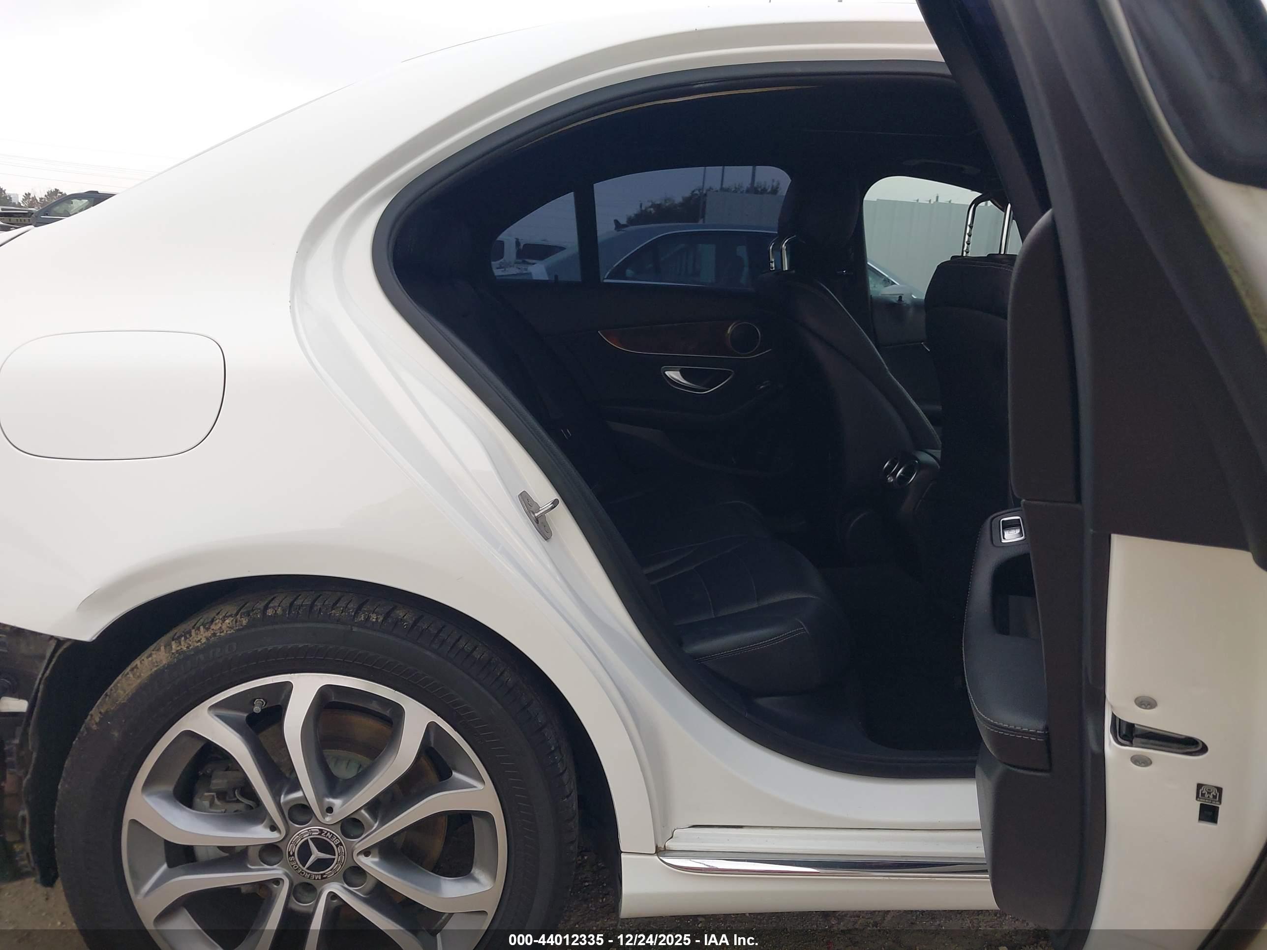 MERCEDES-BENZ C image 8
