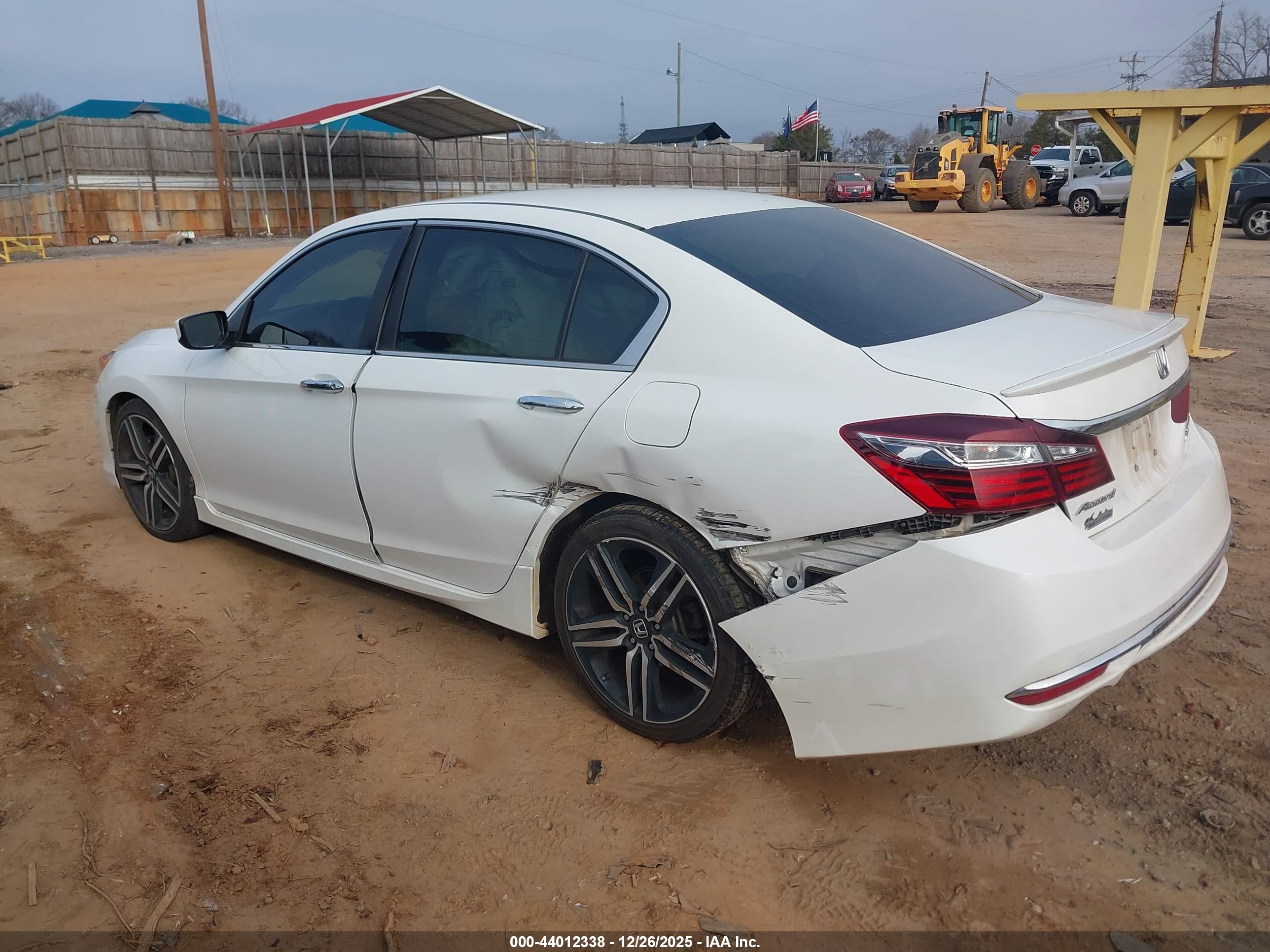 HONDA ACCORD image 3