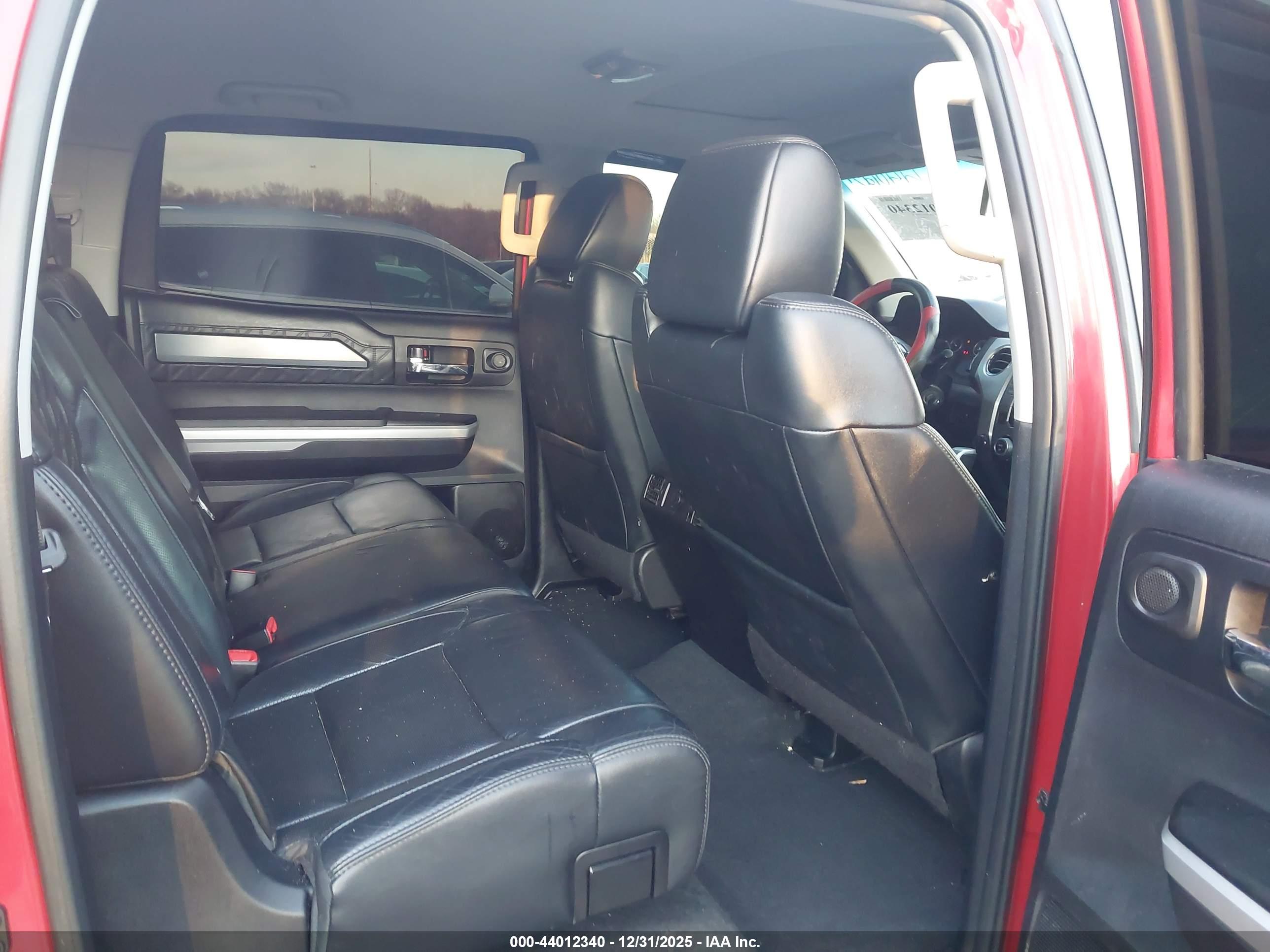 TOYOTA TUNDRA image 8