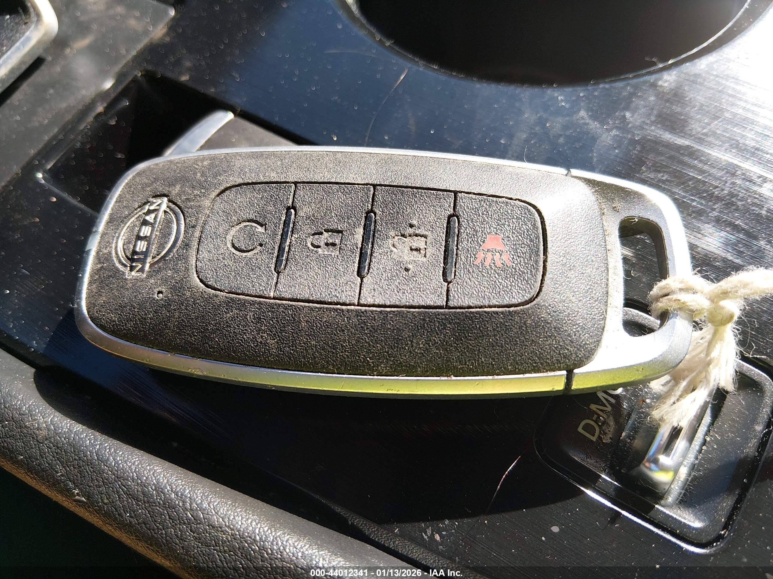 NISSAN ROGUE image 11