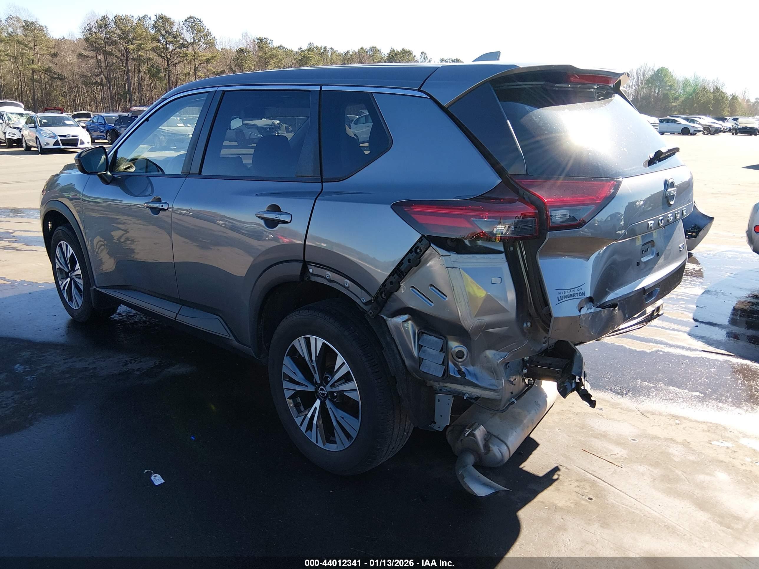 NISSAN ROGUE image 3