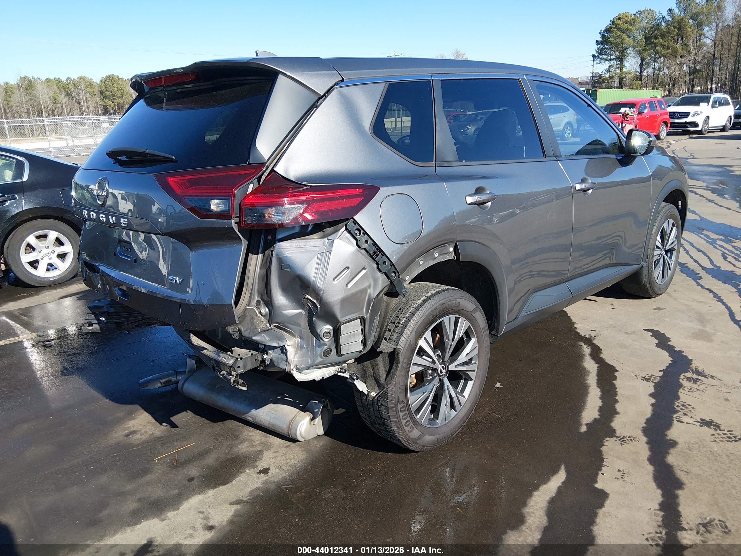 NISSAN ROGUE image 4