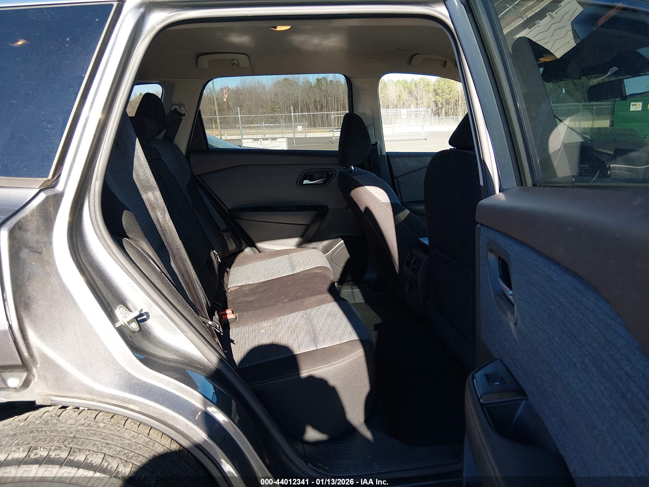 NISSAN ROGUE image 8