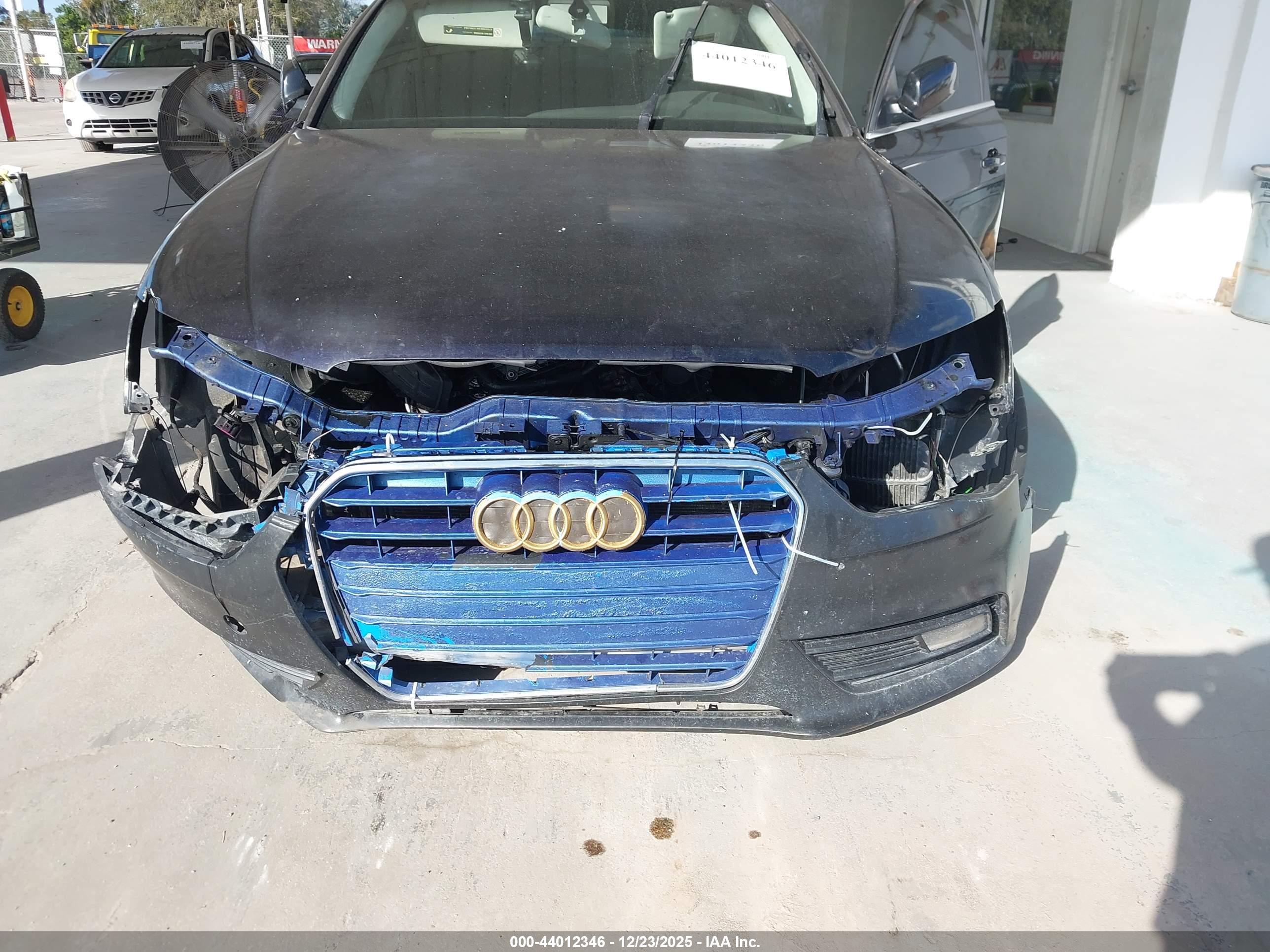 AUDI A4 image 6
