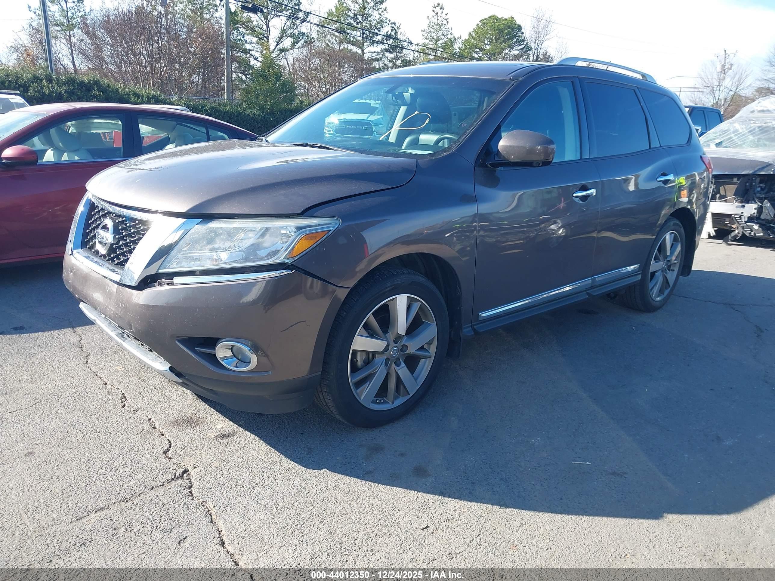 NISSAN PATHFINDER image 2