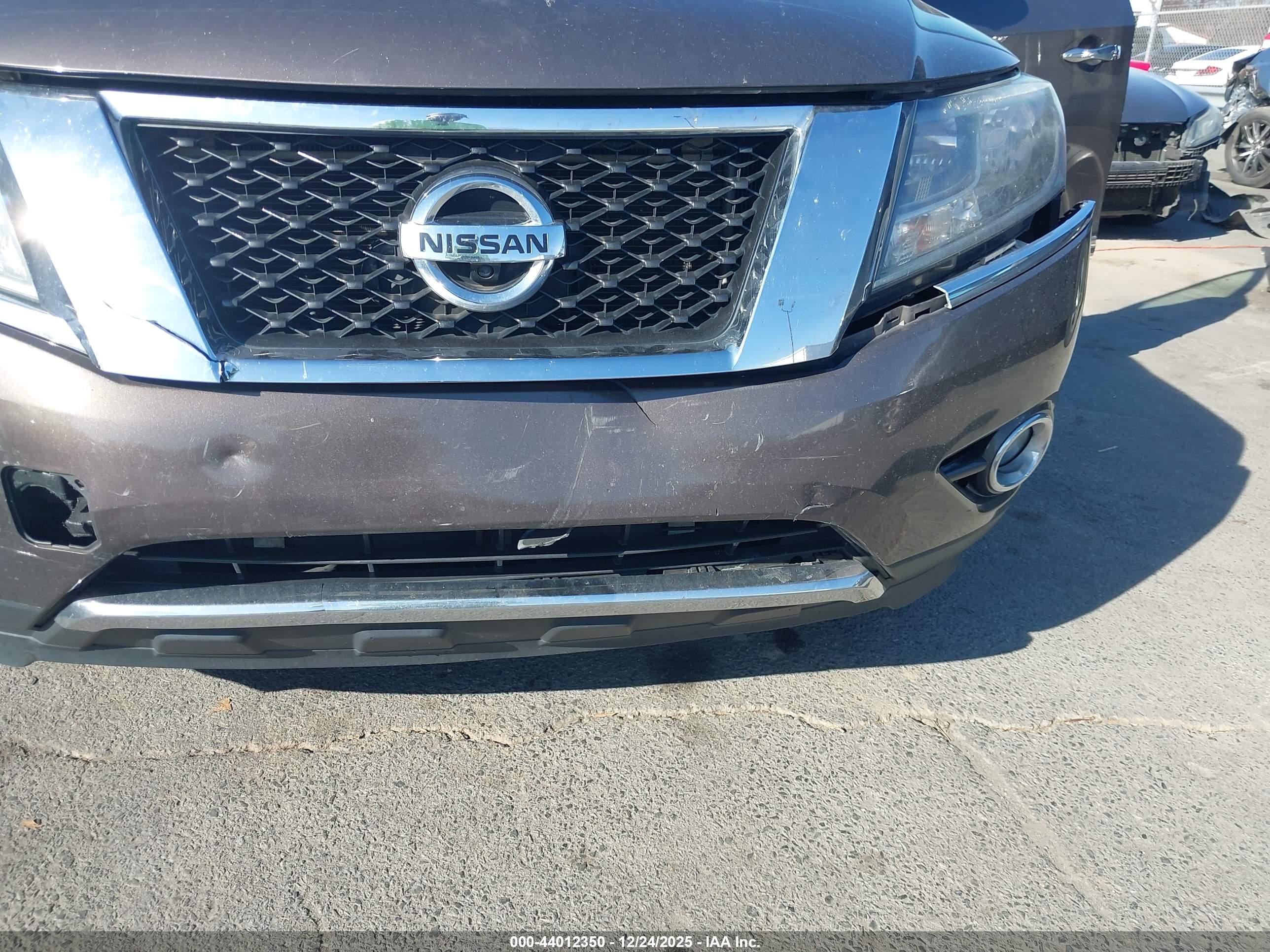 NISSAN PATHFINDER image 6