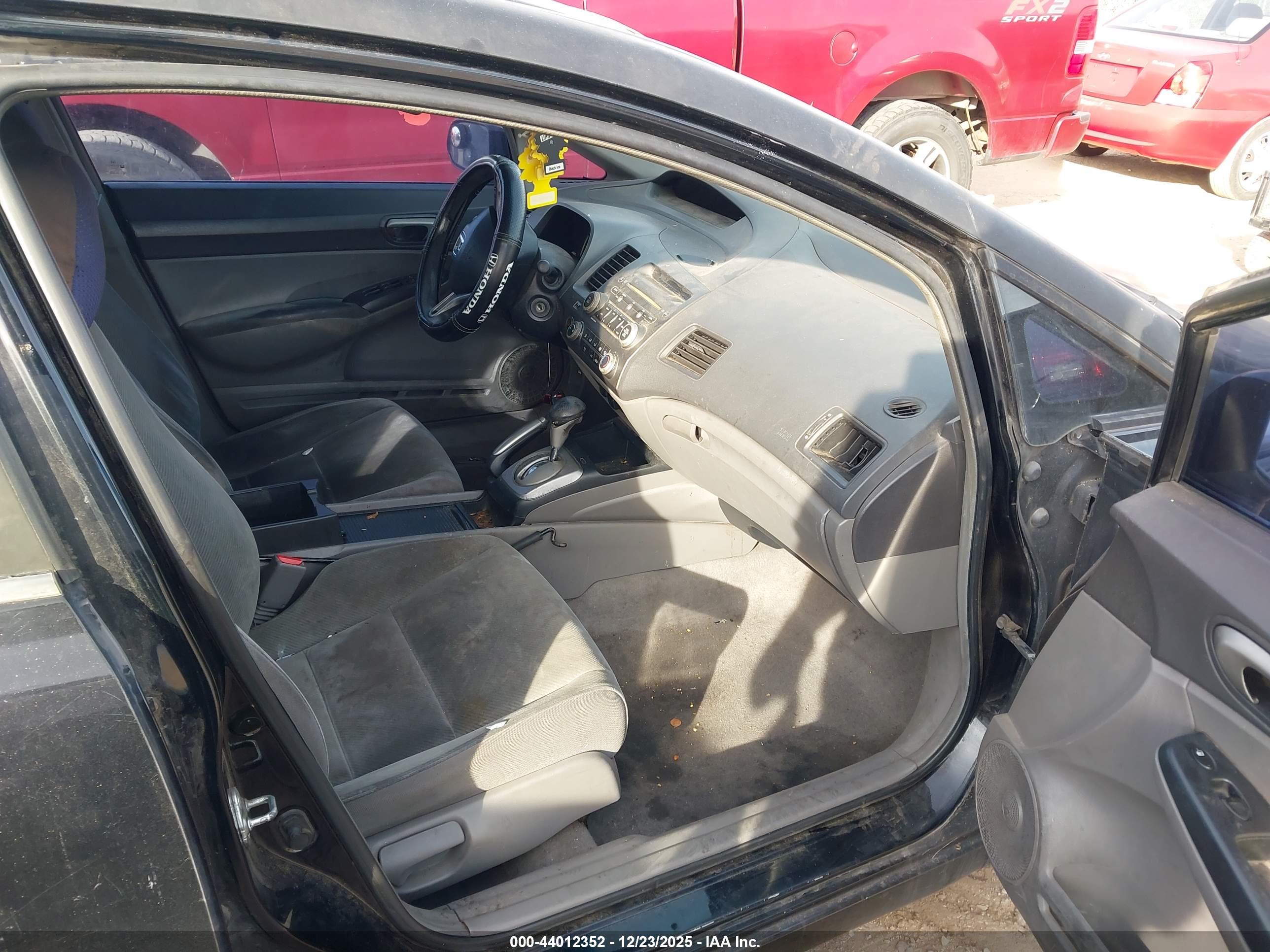 HONDA CIVIC image 5