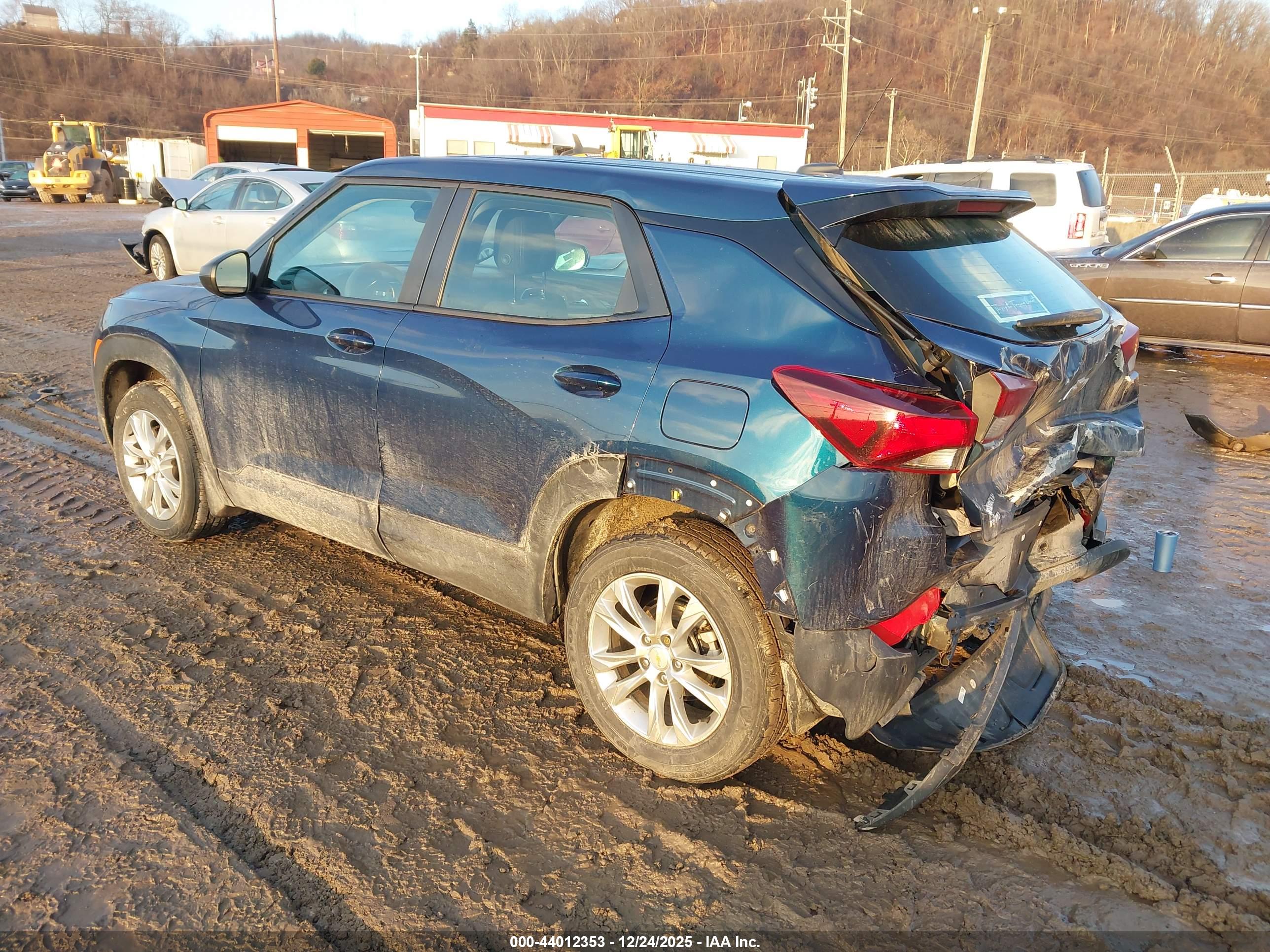 CHEVROLET TRAILBLAZER image 3