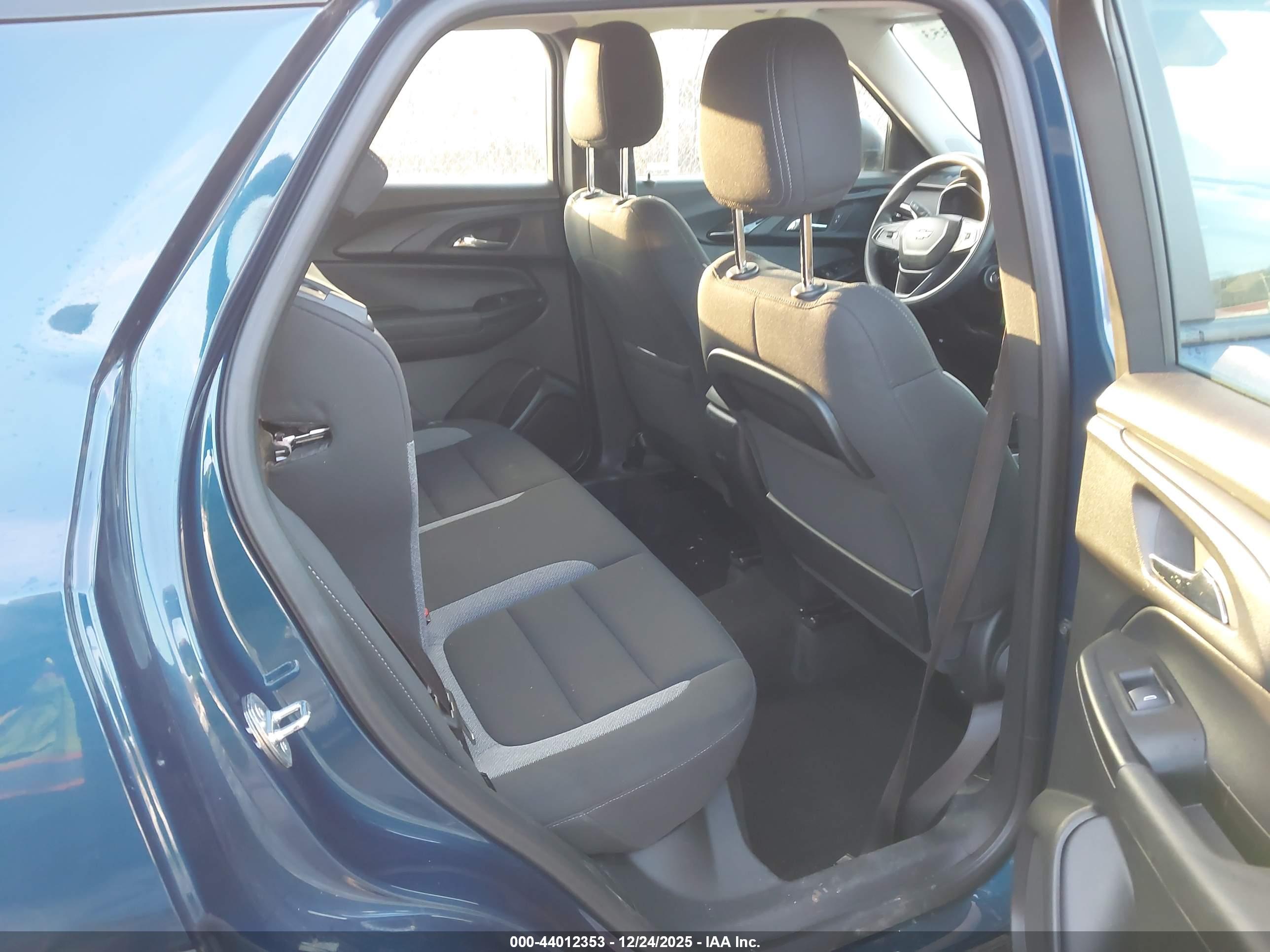 CHEVROLET TRAILBLAZER image 8