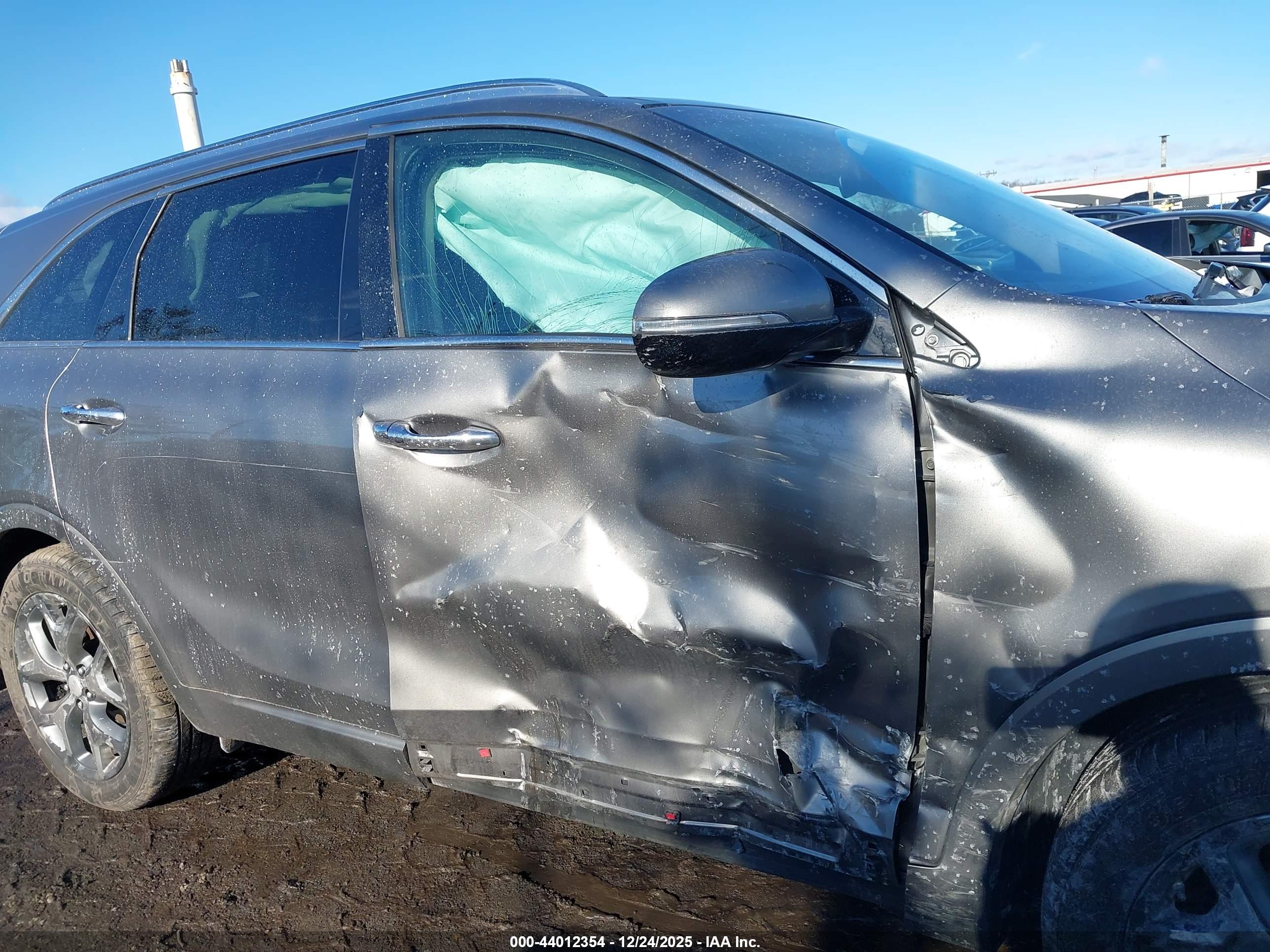 KIA SORENTO image 6