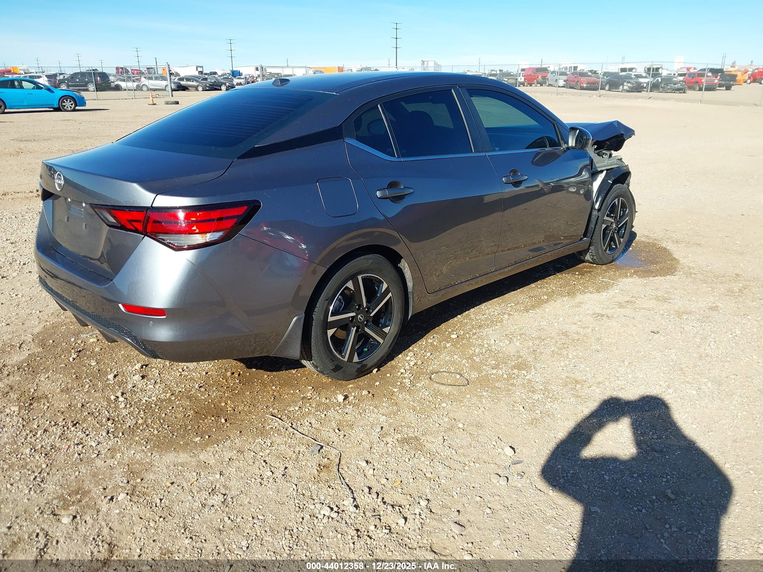 NISSAN SENTRA image 4