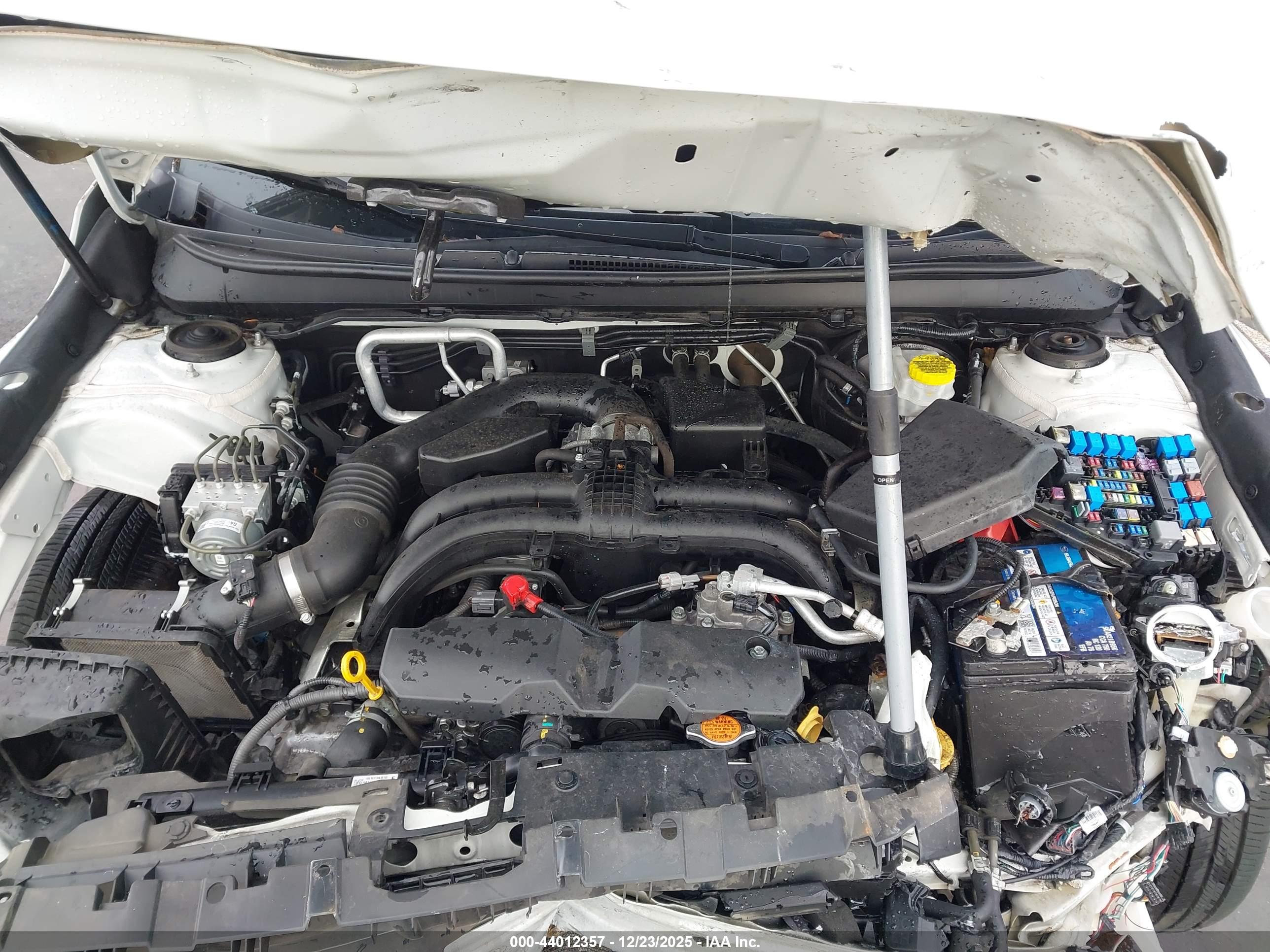 SUBARU OUTBACK image 10