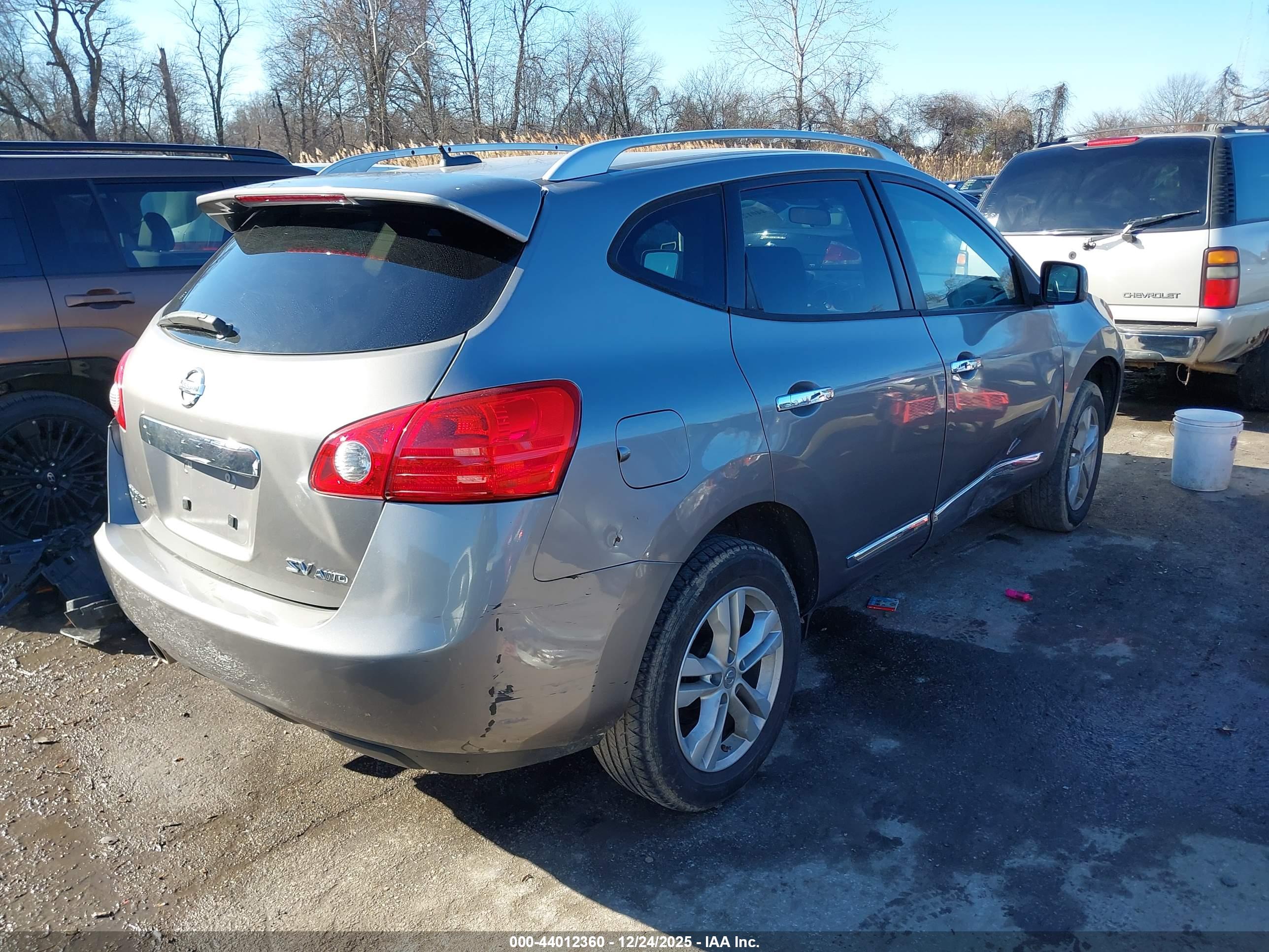 NISSAN ROGUE image 4