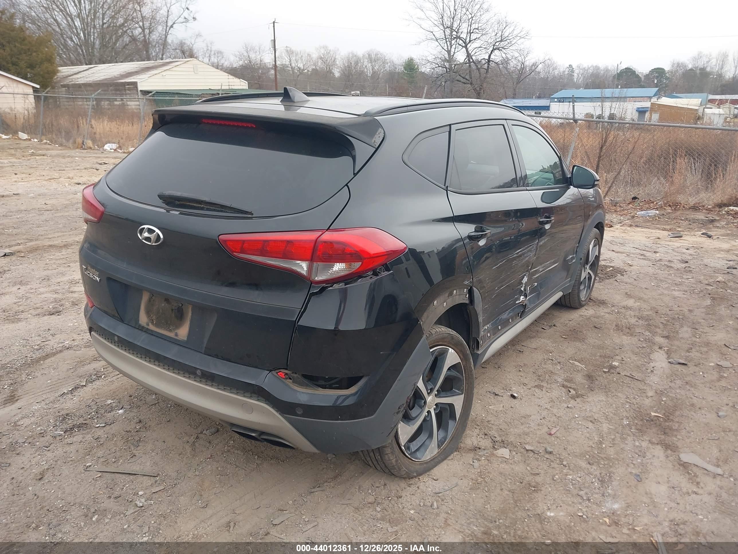 HYUNDAI TUCSON image 4