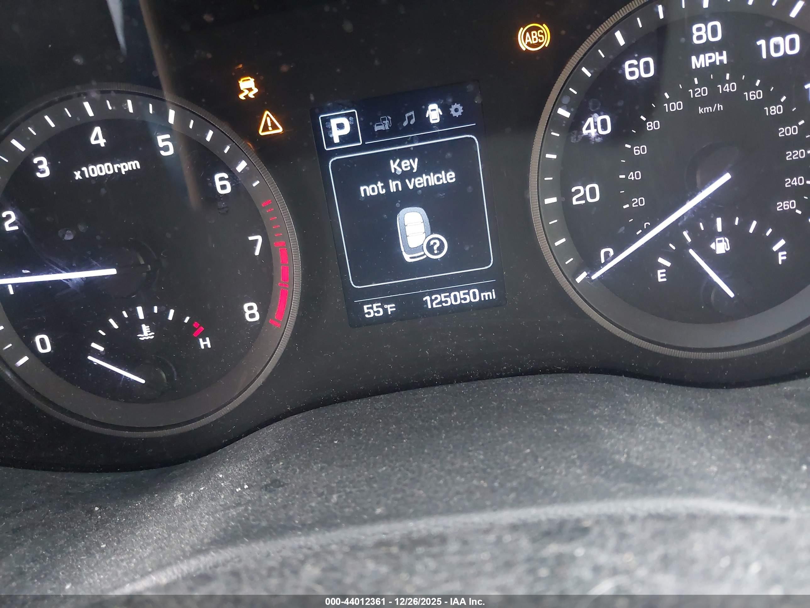 HYUNDAI TUCSON image 7