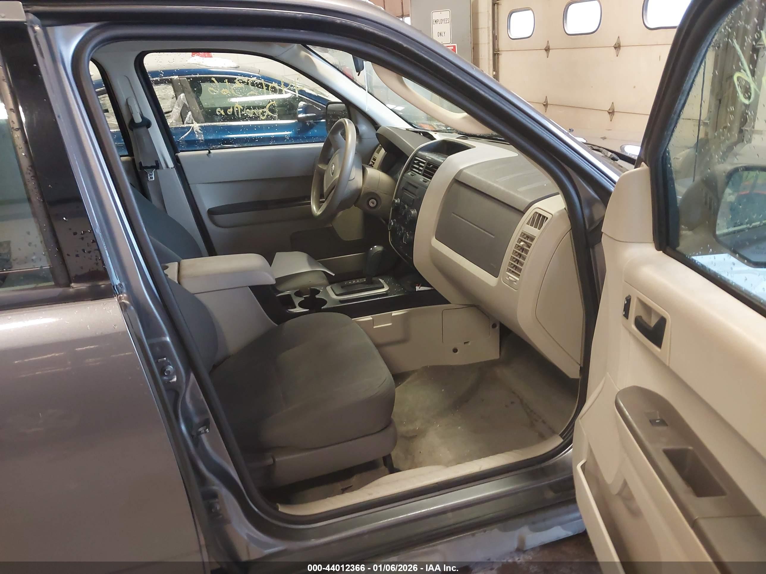 FORD ESCAPE image 5