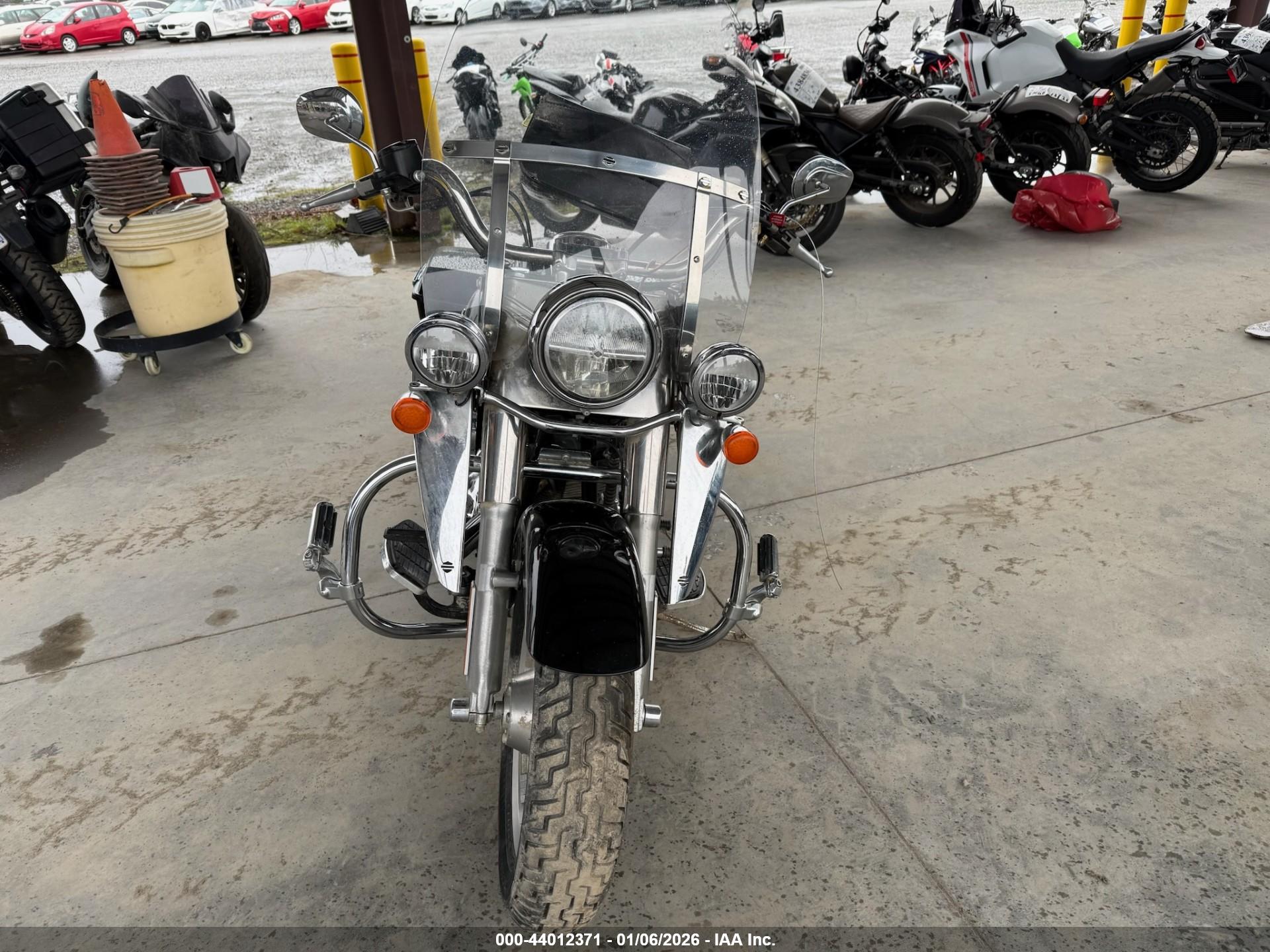 HARLEY-DAVIDSON FLHTK image 5