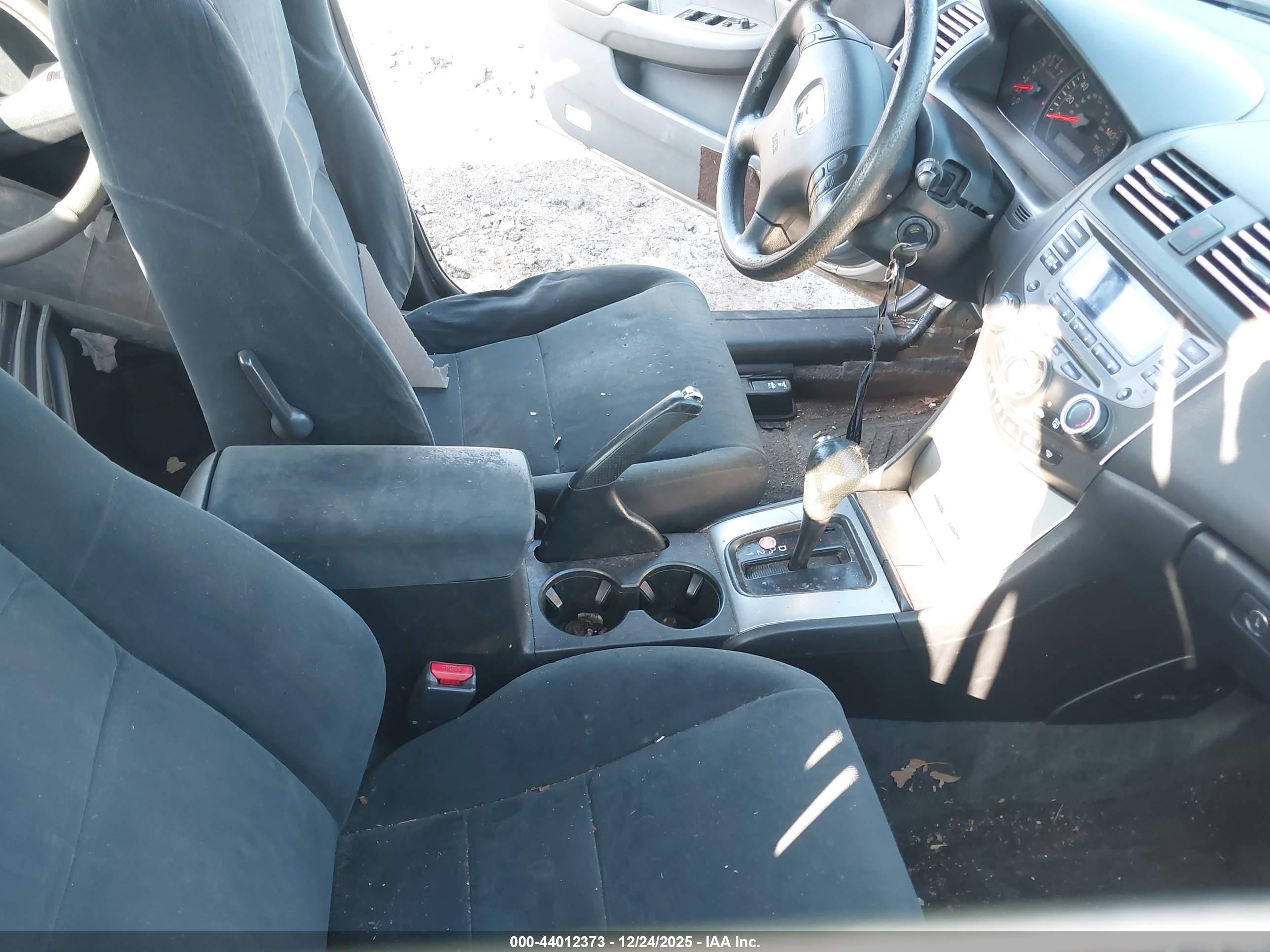 HONDA ACCORD image 5