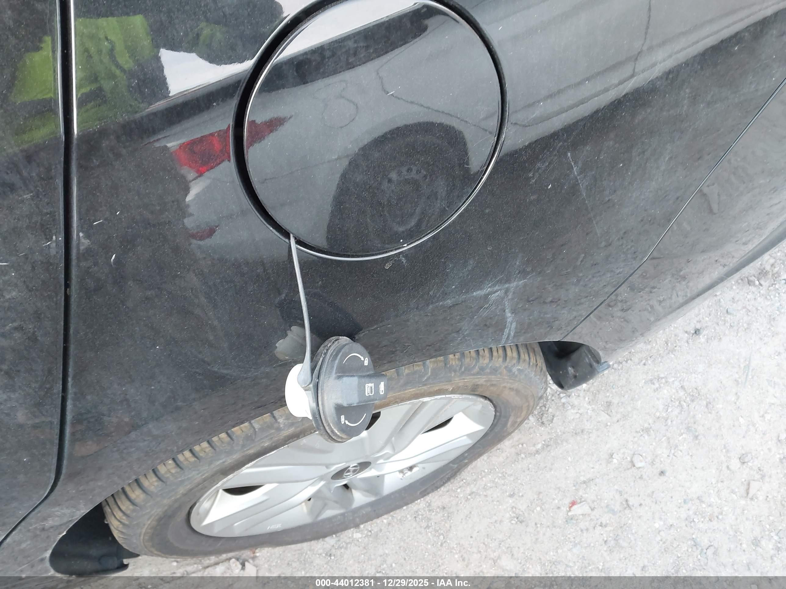 HYUNDAI ELANTRA image 6