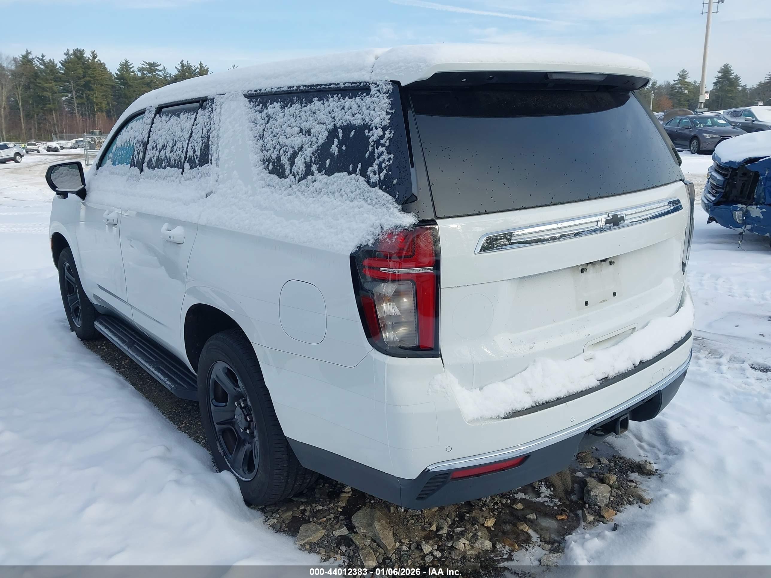 CHEVROLET TAHOE image 3