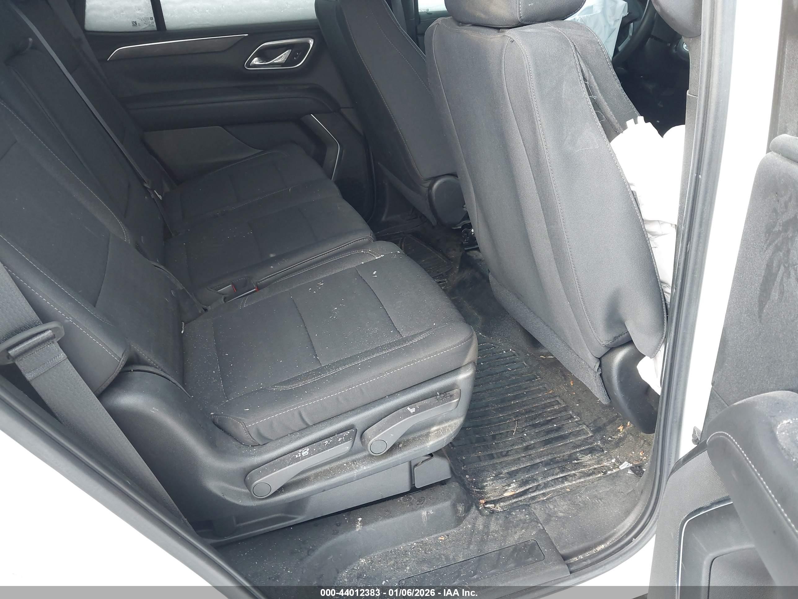 CHEVROLET TAHOE image 8