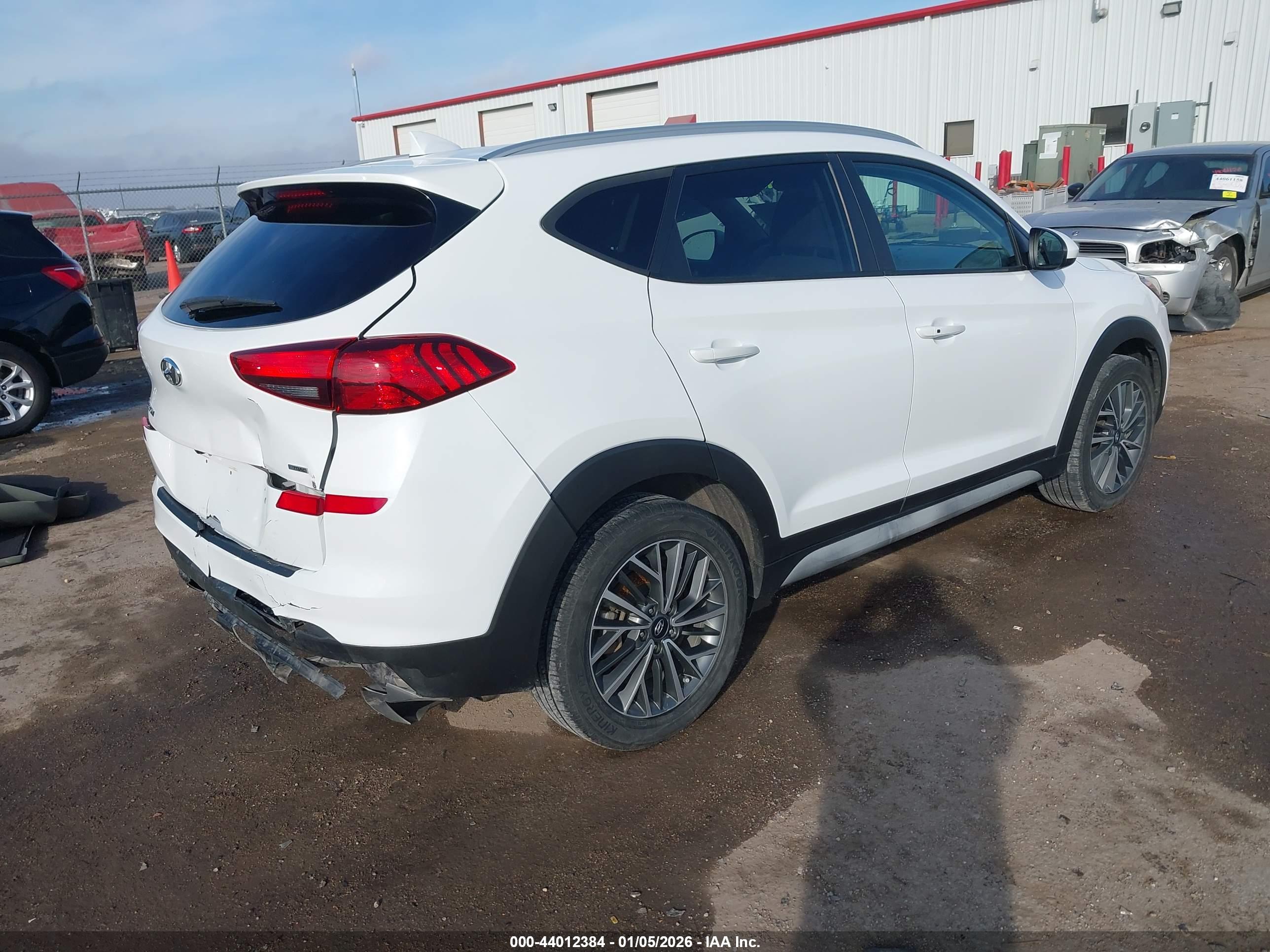 HYUNDAI TUCSON image 4