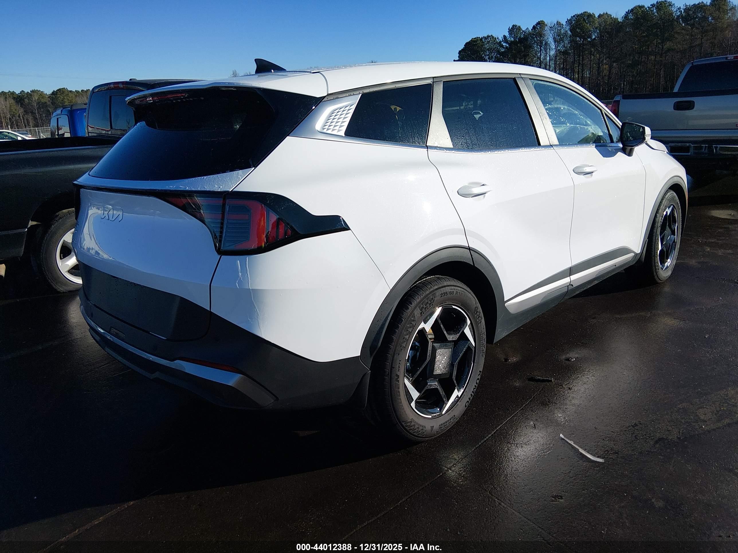 KIA SPORTAGE image 4